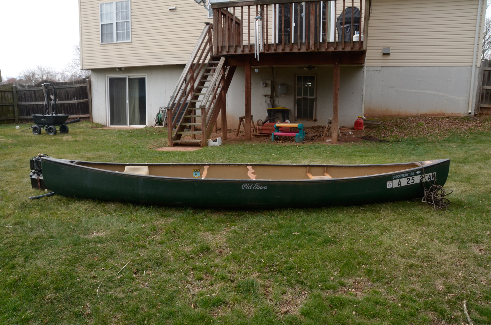 Old Town Discovery 158 Canoe, Minn Kota Trolling Motor and Accessories EBTH