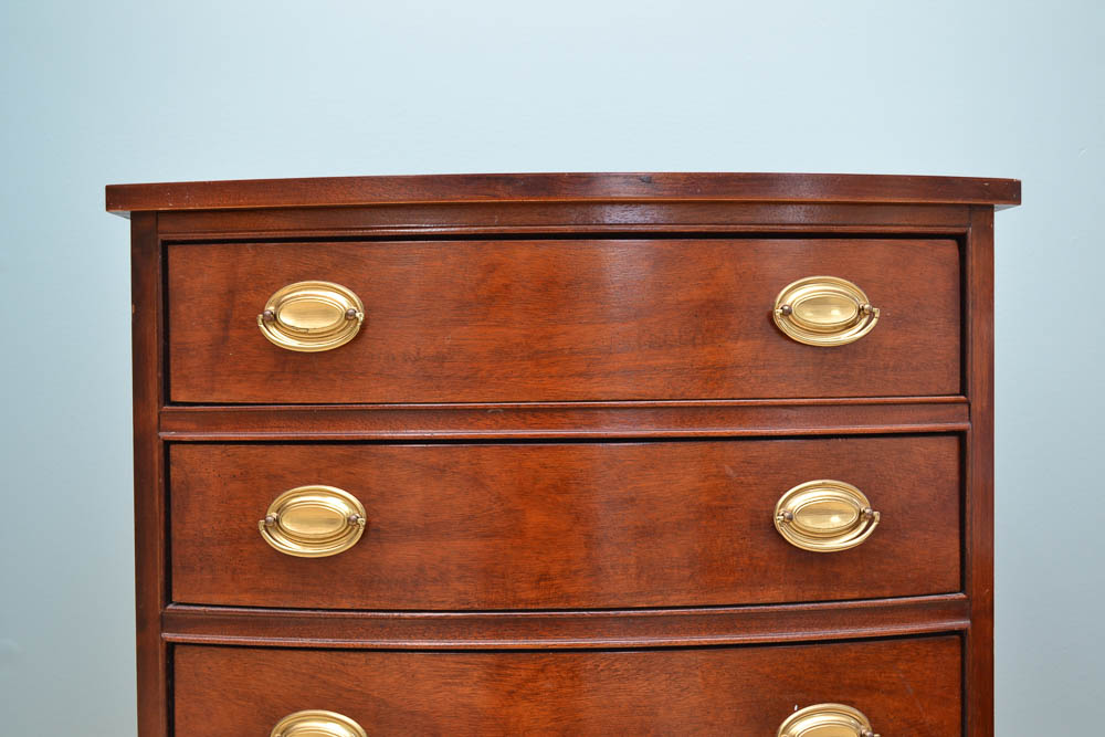 Hepplewhite Style Thomasville Nightstand EBTH