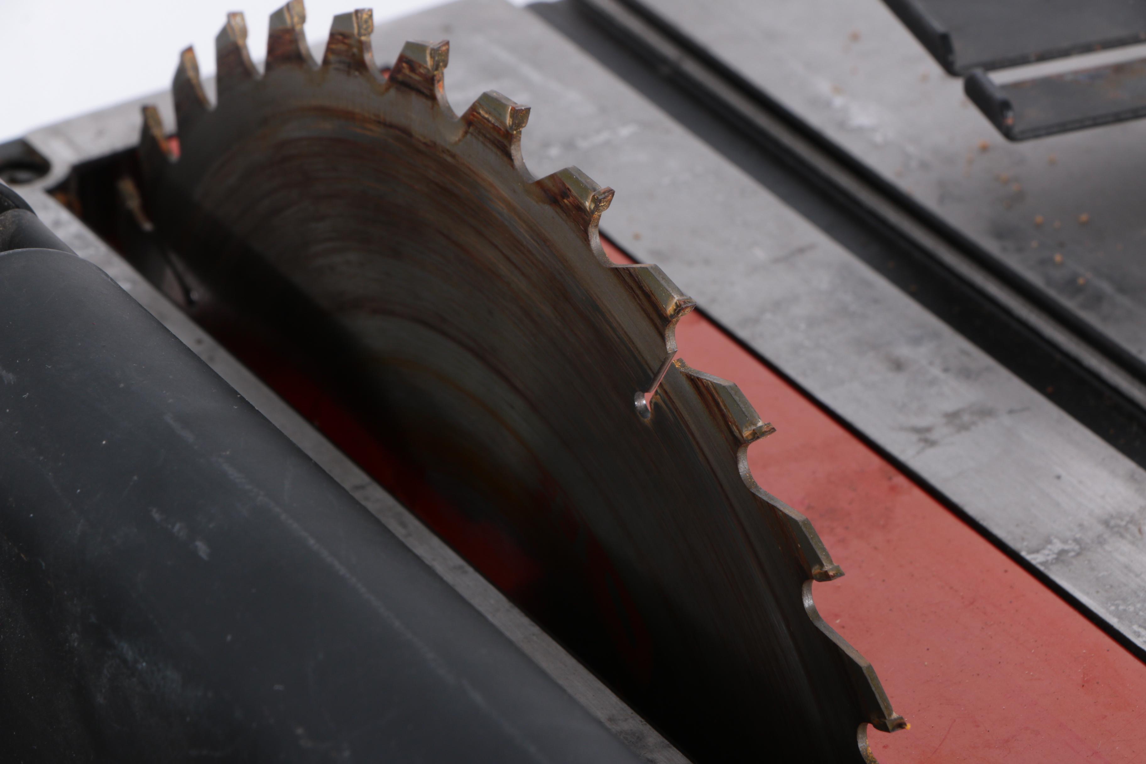 Black and Decker Firestorm Table Saw and Bench N' Vise Workbench EBTH