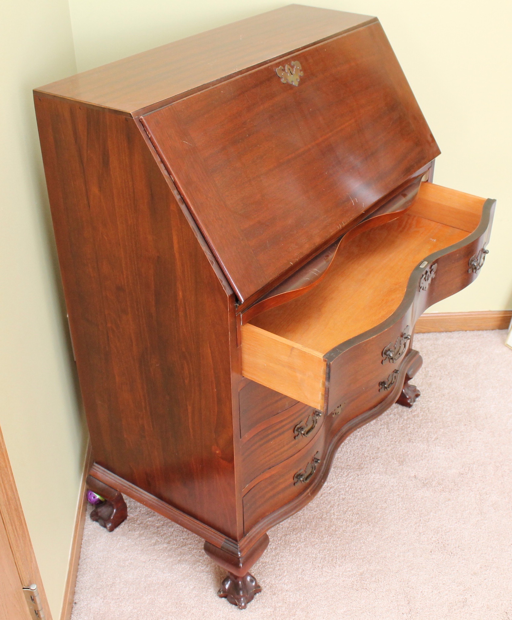 Maddox Chippendale Style Slant Top Mahogany Veneer Secretary Desk EBTH