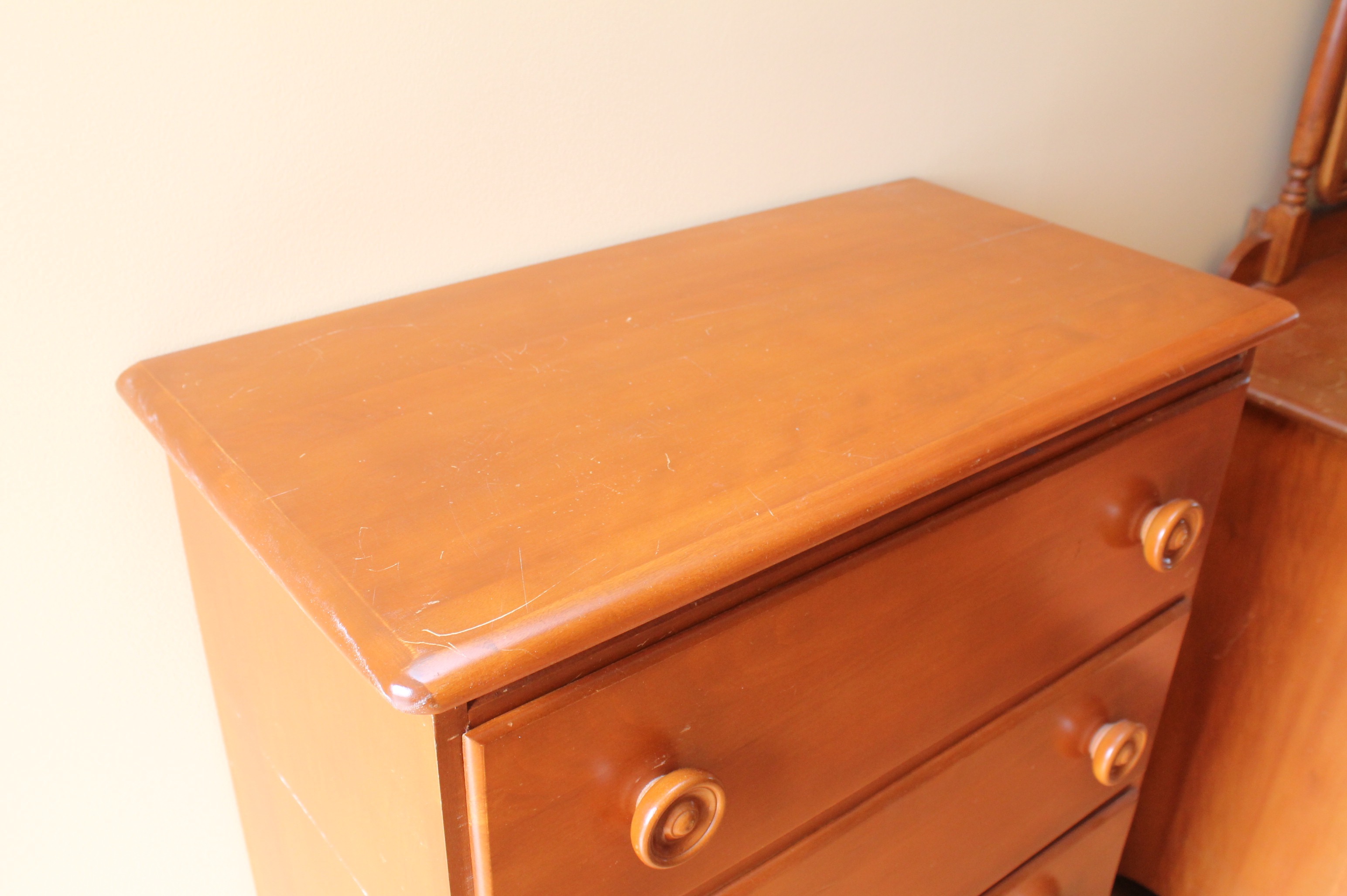 Antique Jenny Lind Dresser and Chest of Drawers | EBTH