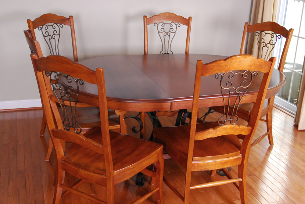 Dining Table and Chairs by Richardson Brothers Furniture EBTH