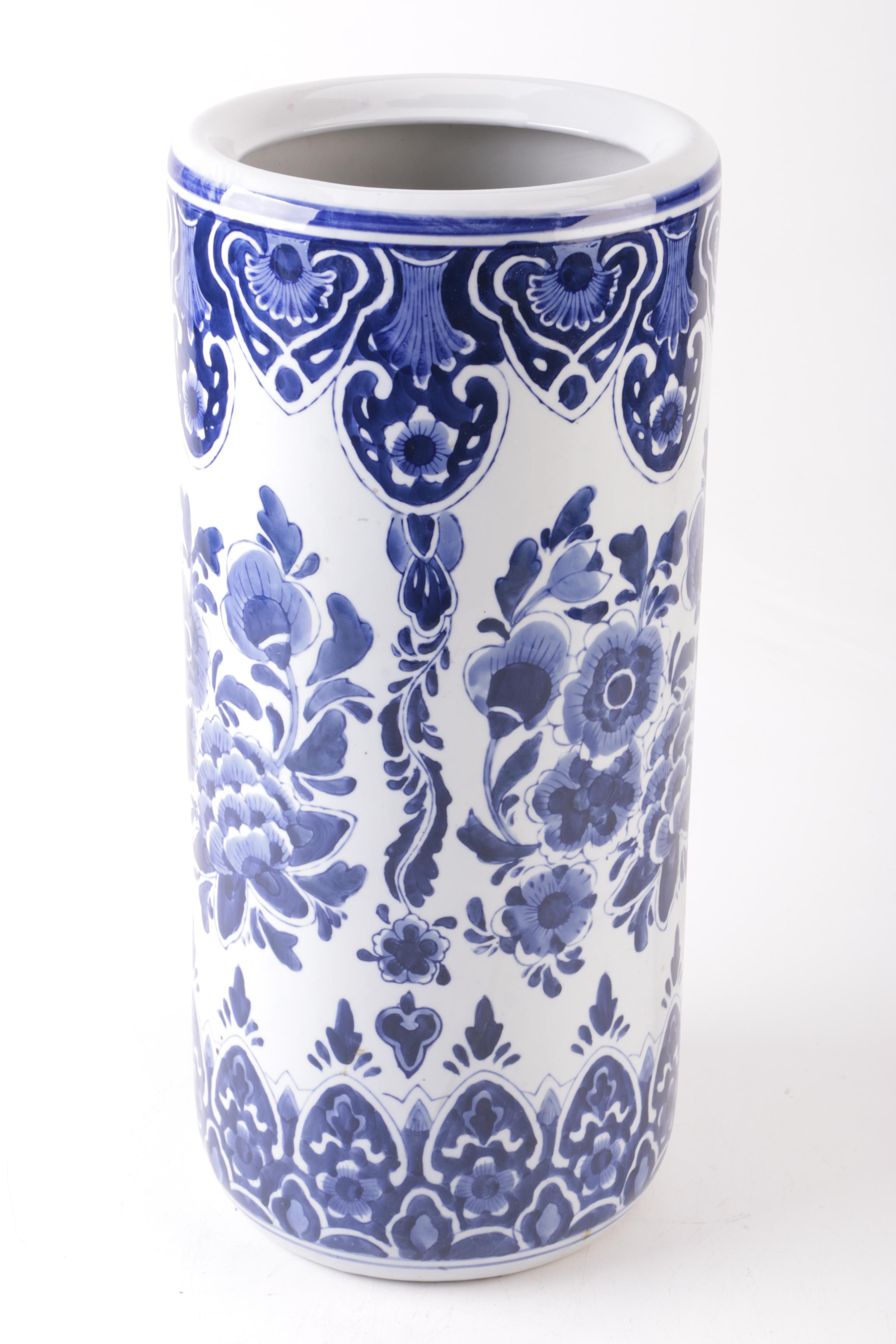 Centrum Chinese Blue and White Ceramic Umbrella Stand EBTH