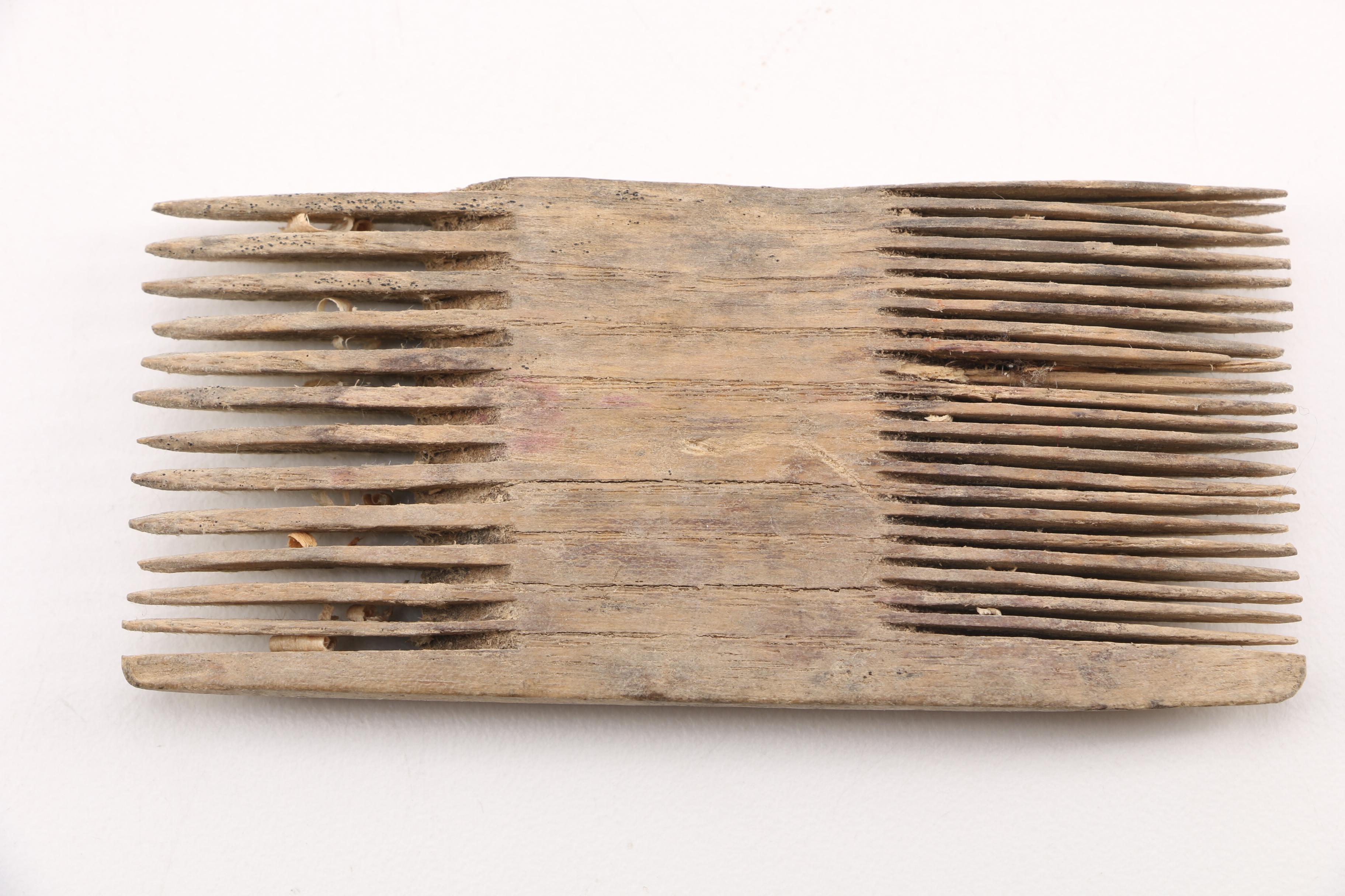 Carved Wood Lice Combs EBTH