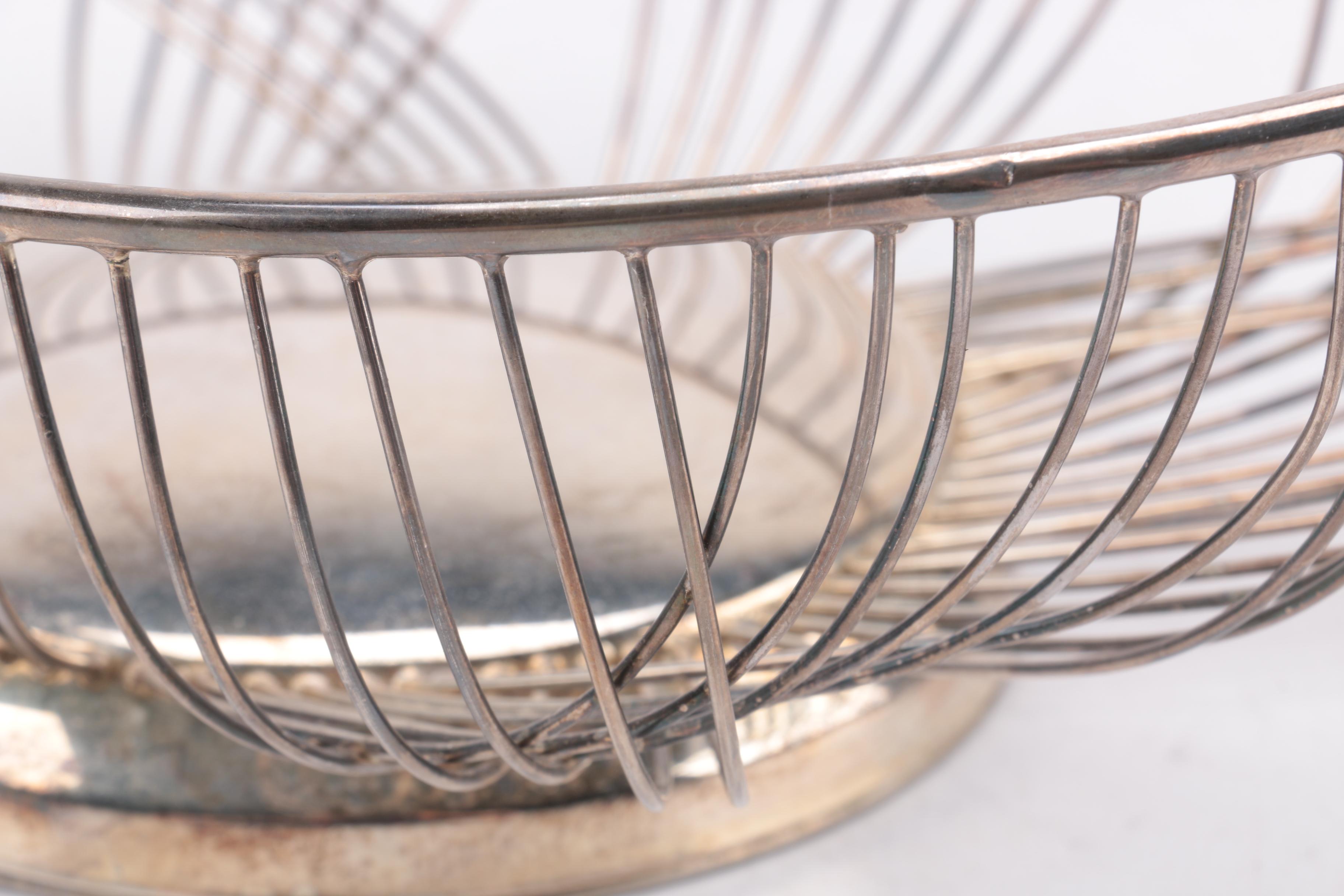 Metal Bread Baskets EBTH