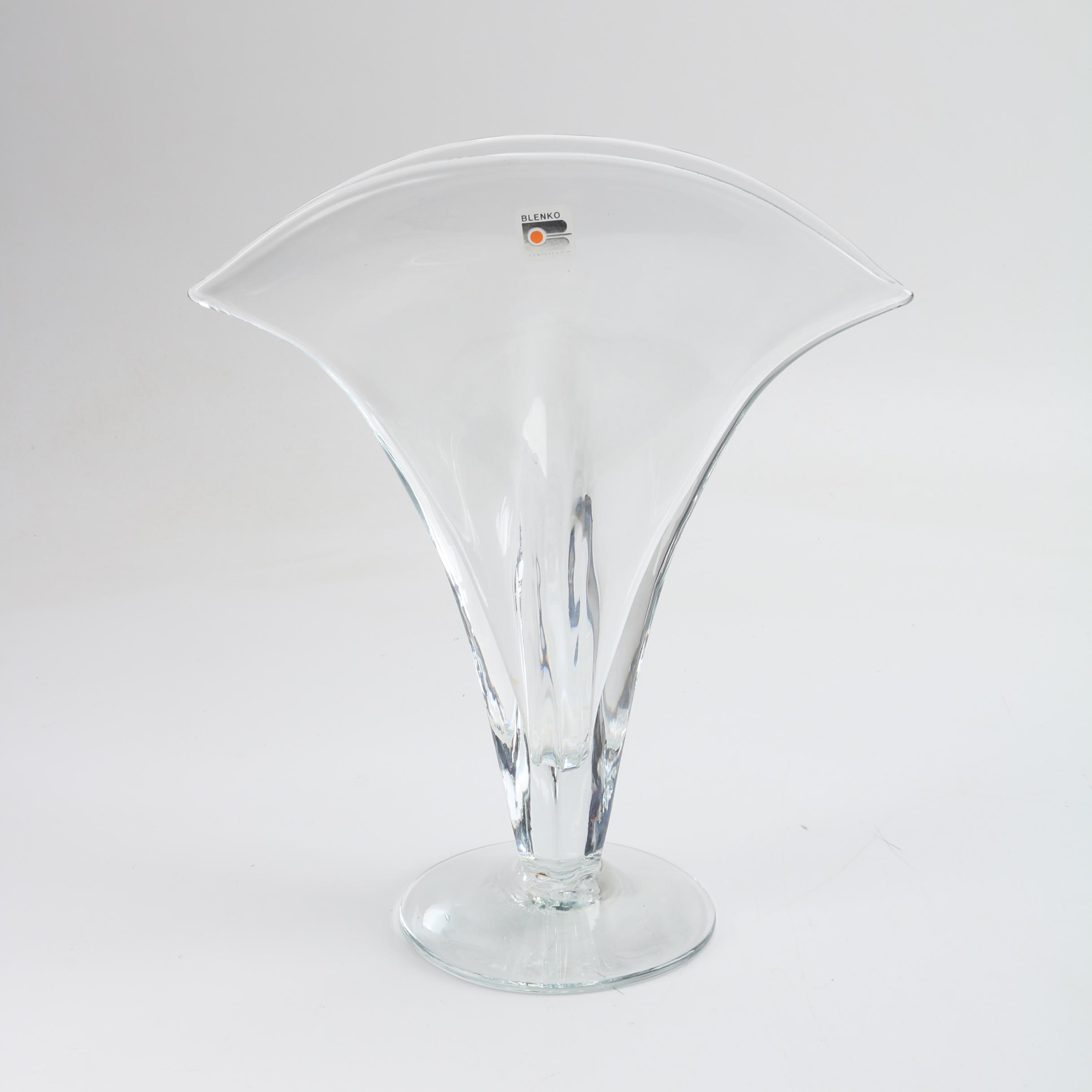 Blenko Art Glass Fan Vase EBTH