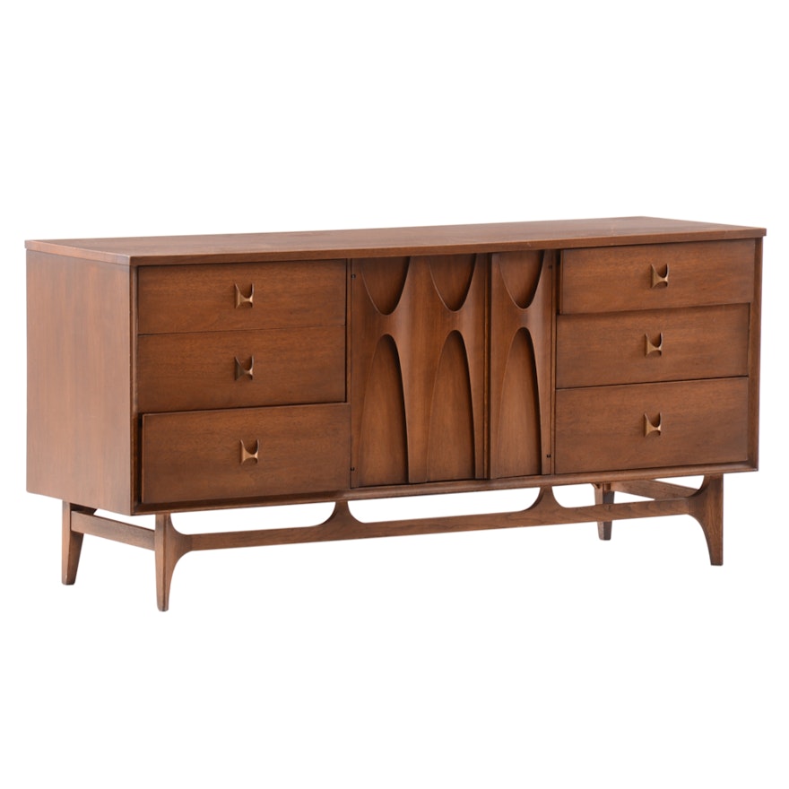 Mid Century Modern Broyhill Brasilia Dresser Ebth