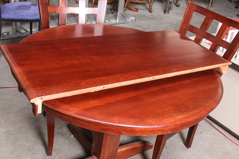 Contemporary Round Table and Chairs EBTH