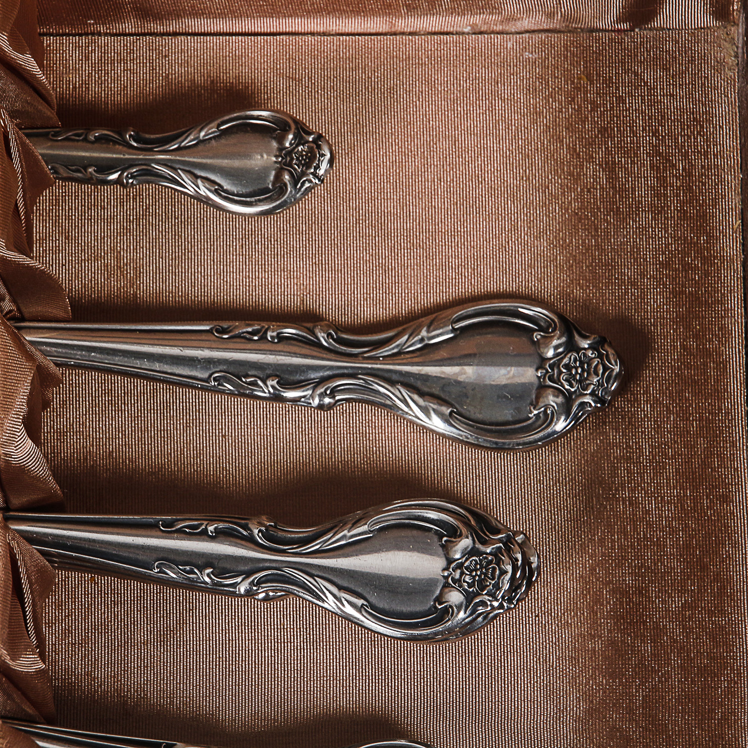 Lyon "Queen's Fancy" Stainless Steel Flatware Set with Wm. Rogers