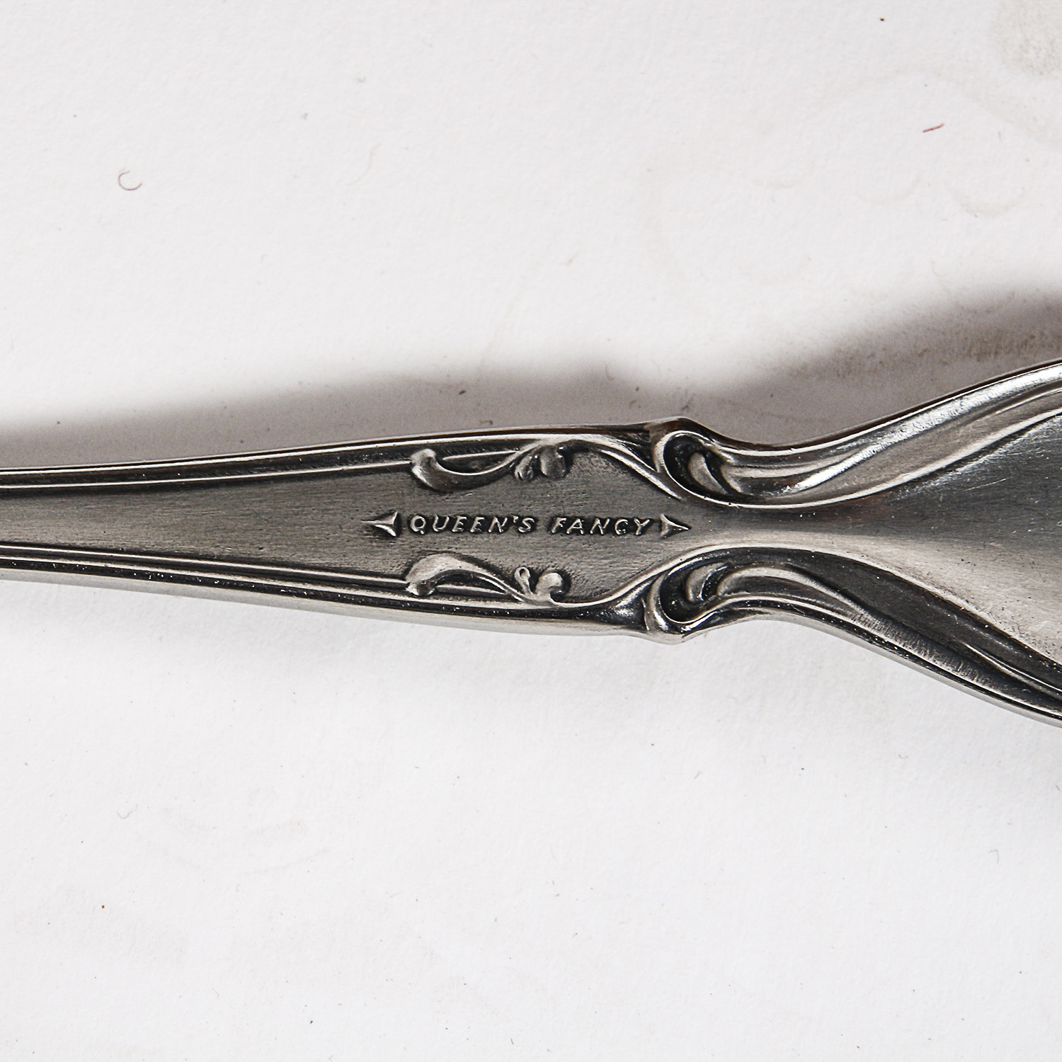 Lyon "Queen's Fancy" Stainless Steel Flatware Set with Wm. Rogers