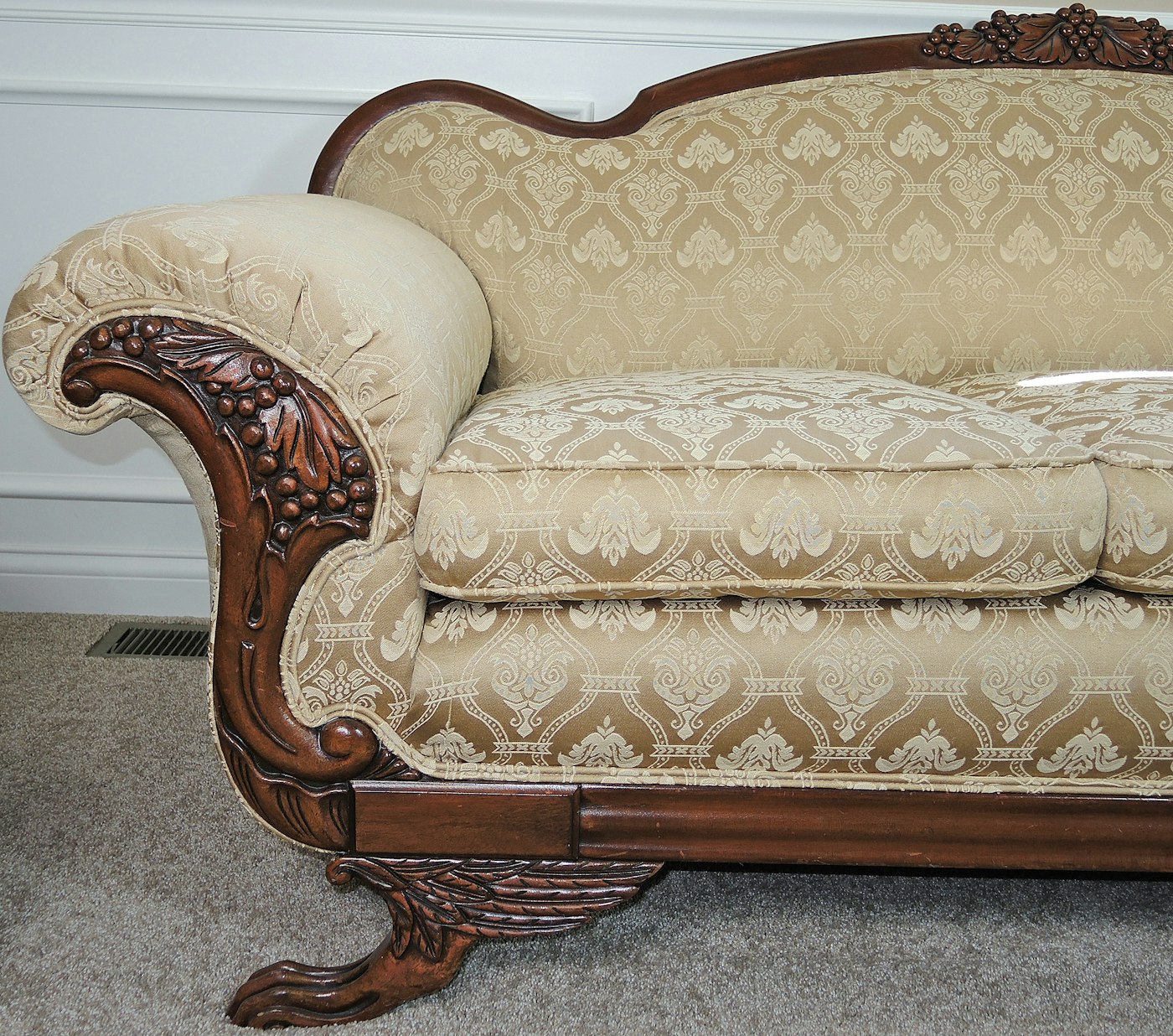 Duncan Phyfe Style Antique Sofa | EBTH