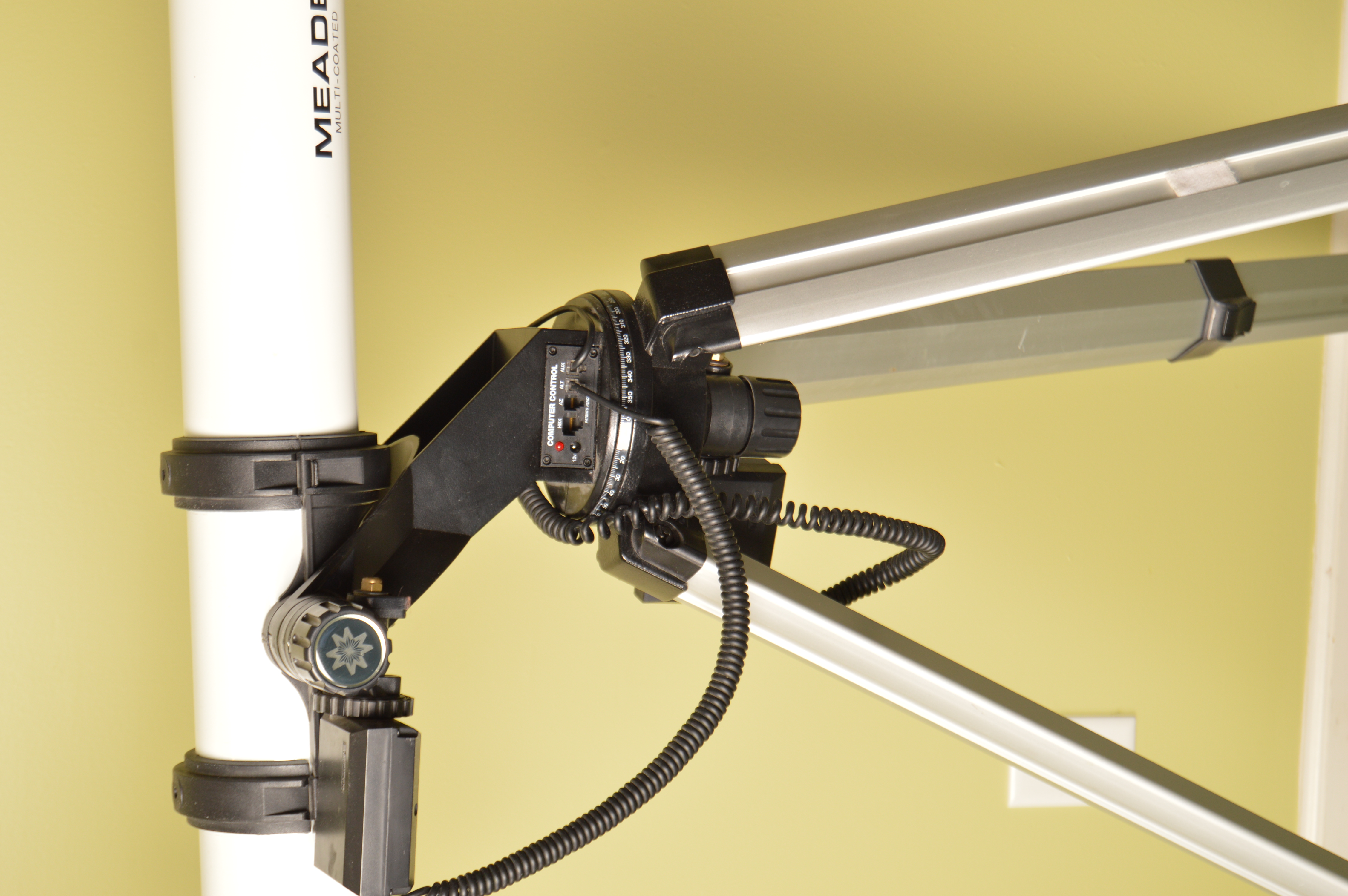 Meade Electronic Digital MultiCoated Telescope EBTH