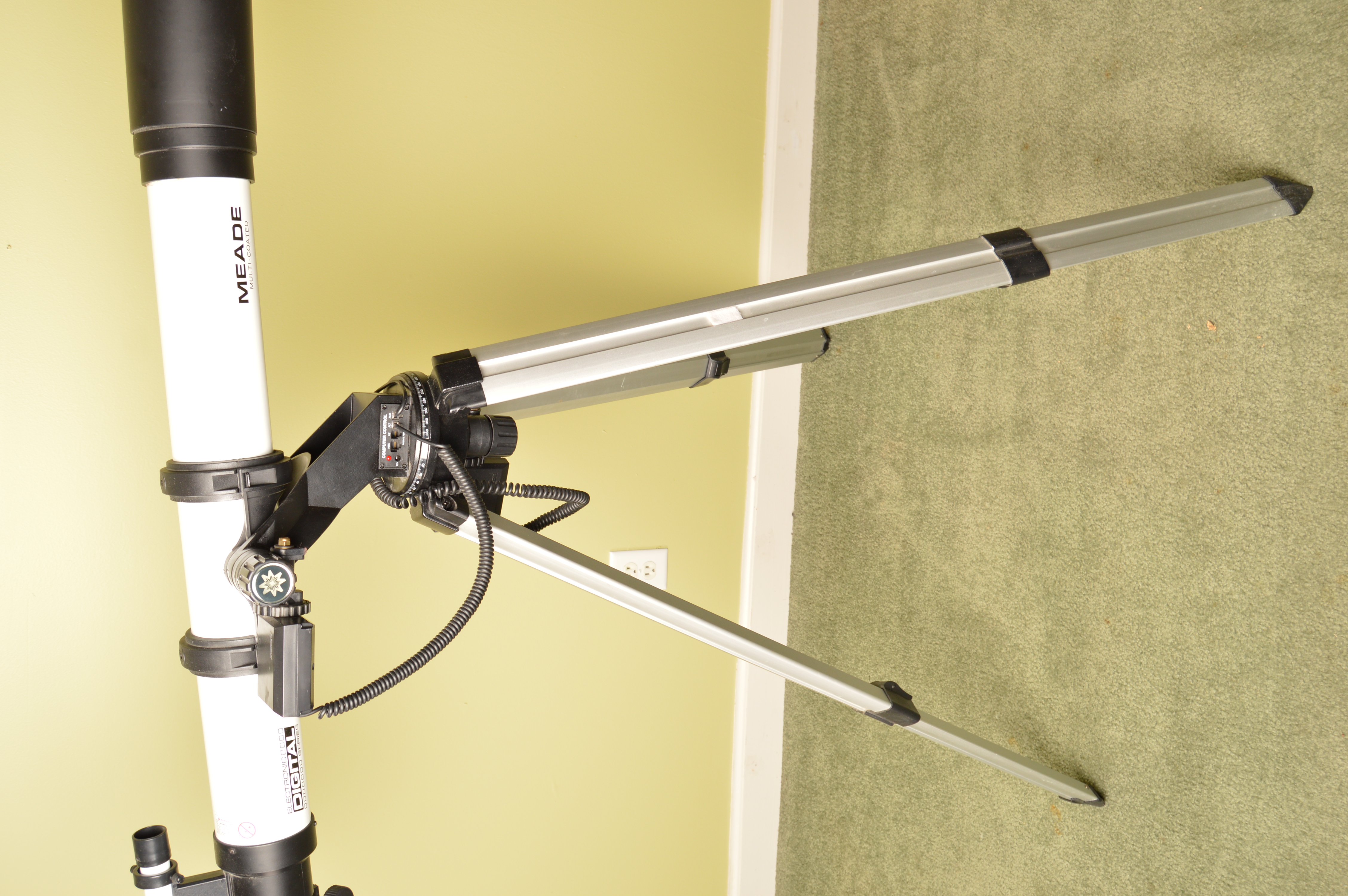 Meade Electronic Digital MultiCoated Telescope EBTH