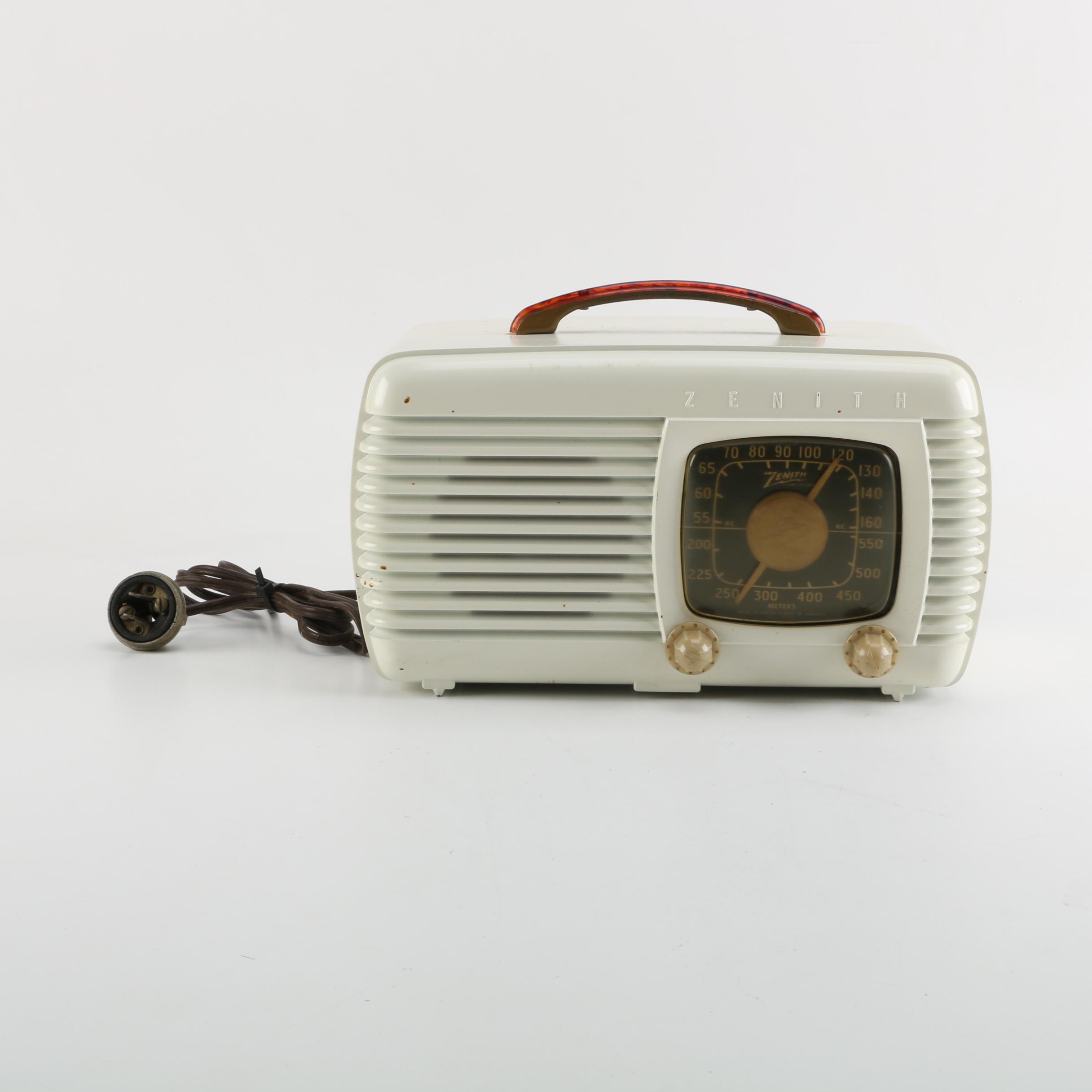 Vintage Zenith Portable Radio | EBTH