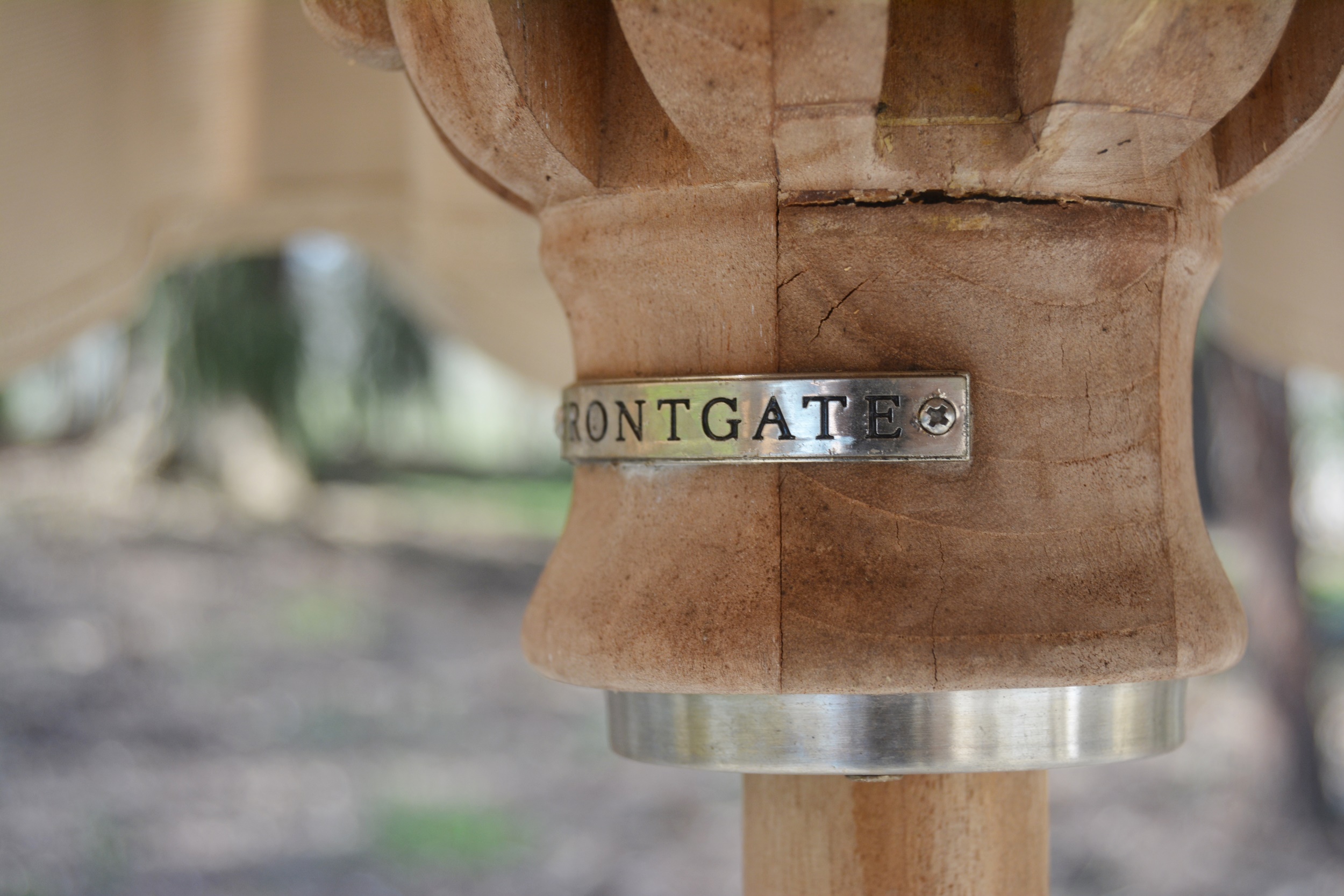 Frontgate 10'0" Umbrella and Metal Stand EBTH