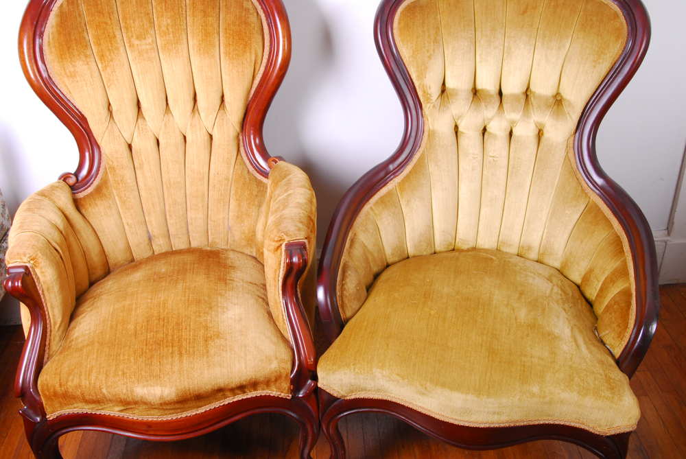 Vintage Victorian Style Upholstered Armchairs by Kimball Furniture | EBTH