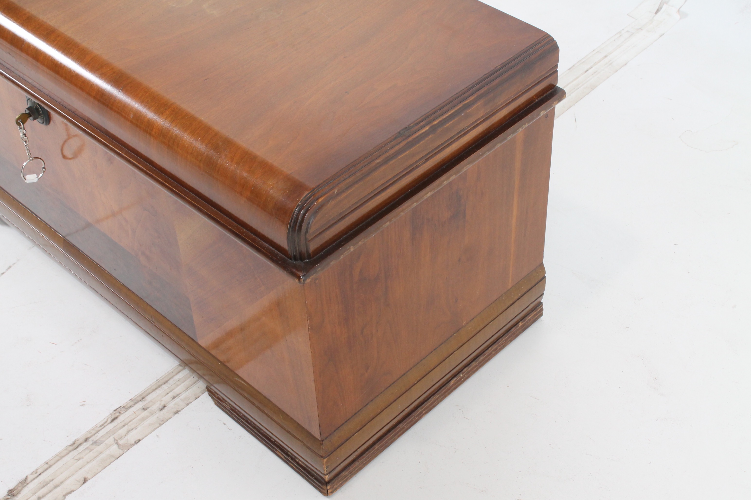 Vintage Cedar Hope Chest by Cavalier EBTH