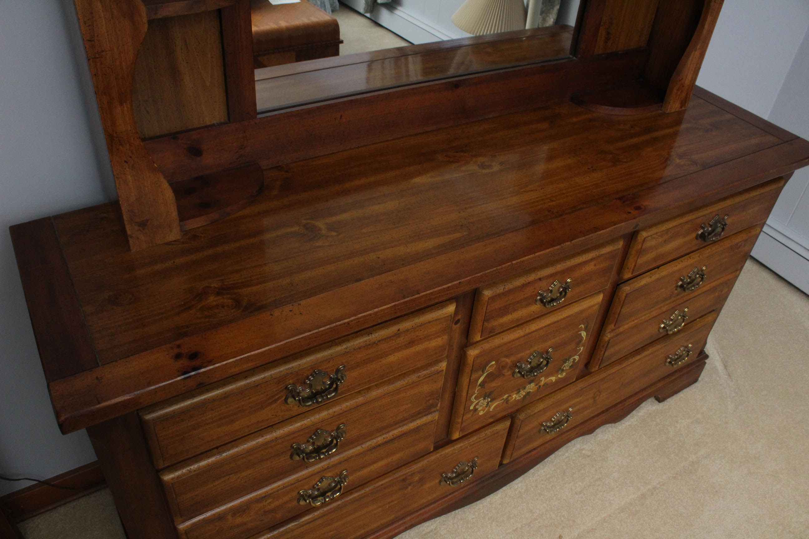 Traditional Pine Dresser and Mirror EBTH