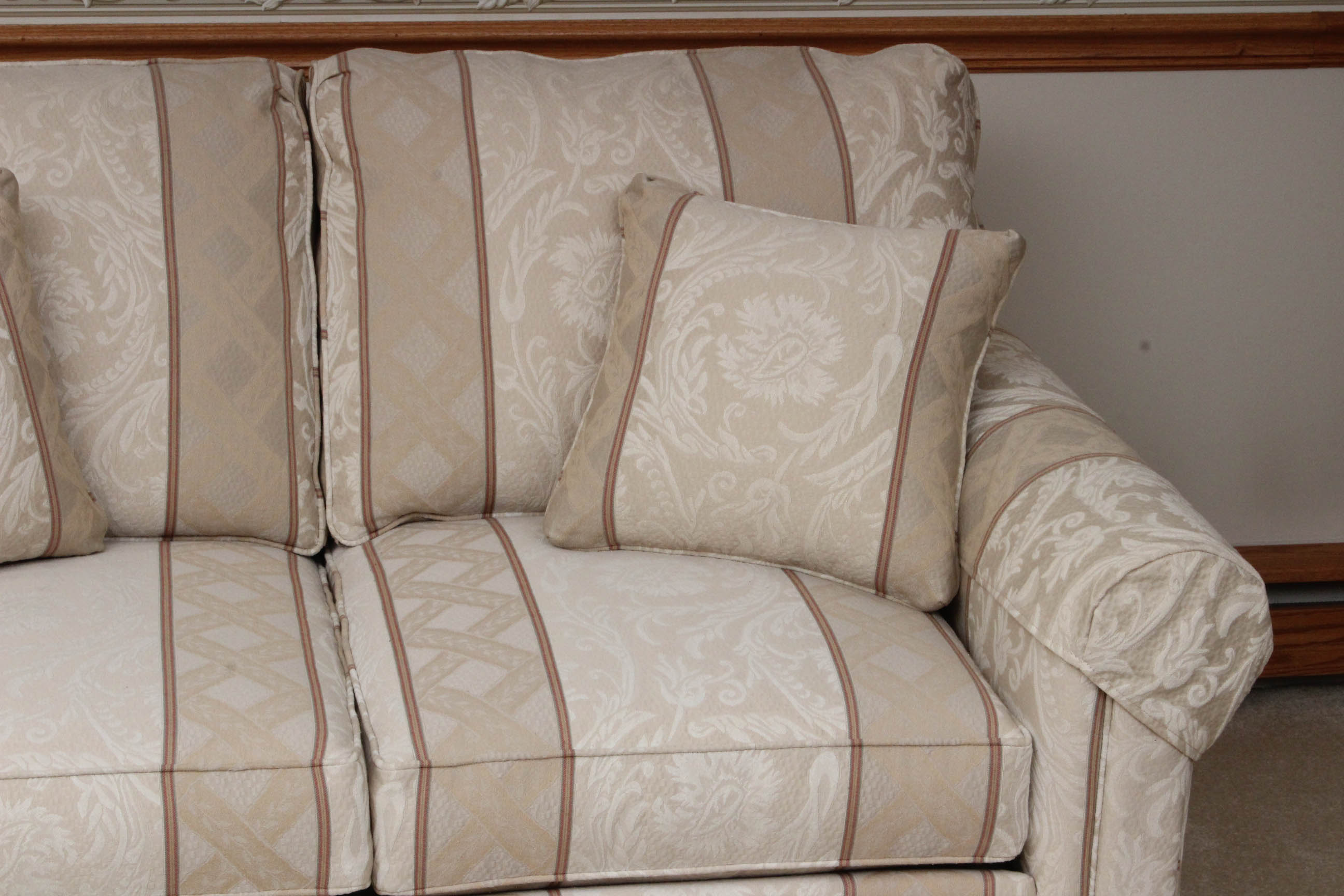 Ethan Allen "Maiden" Loveseat EBTH