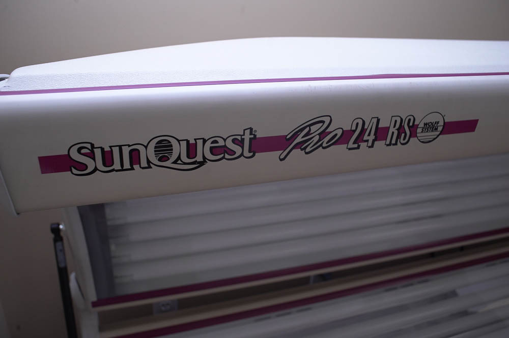 SunQuest Pro 24RS Tanning Bed By Wolff System | EBTH