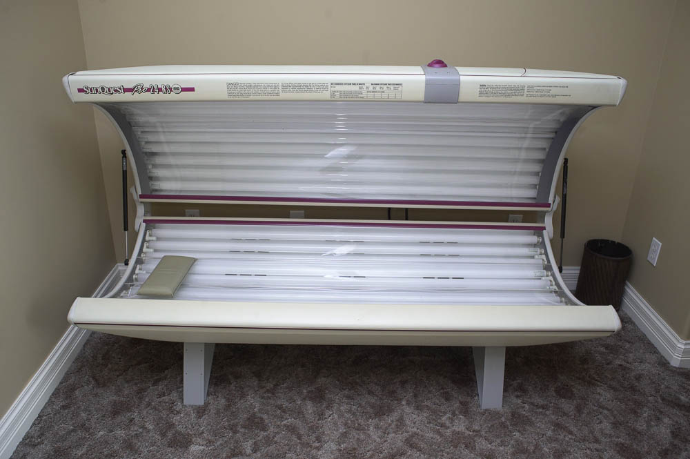 SunQuest Pro 24RS Tanning Bed By Wolff System | EBTH