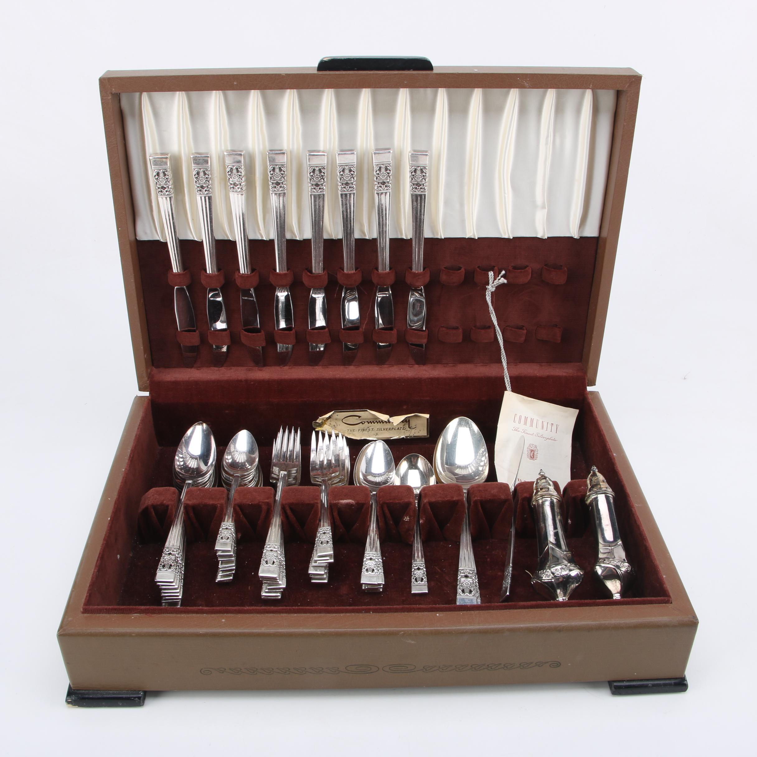 Oneida Community "Coronation" SilverPlated Flatware Set EBTH