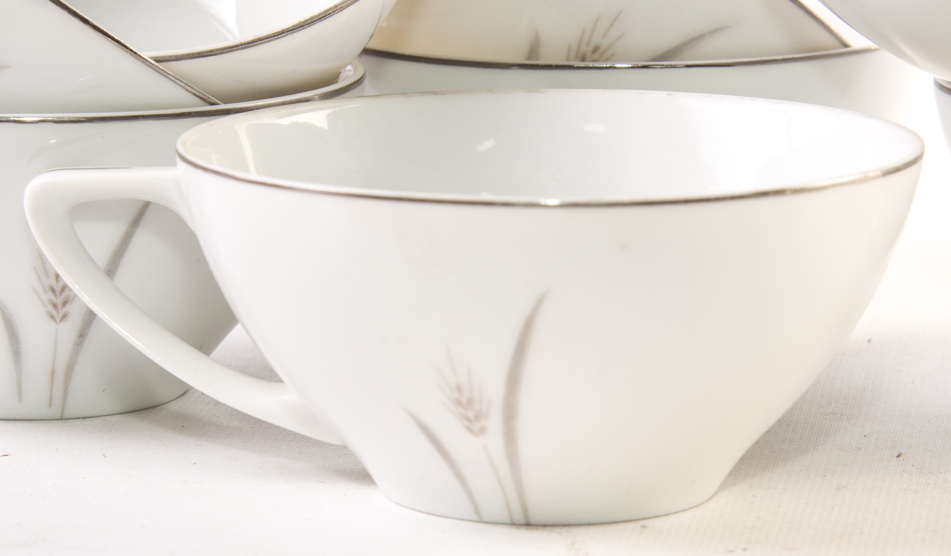 Fine China Of Japan "Platinum Wheat" Dinnerware EBTH