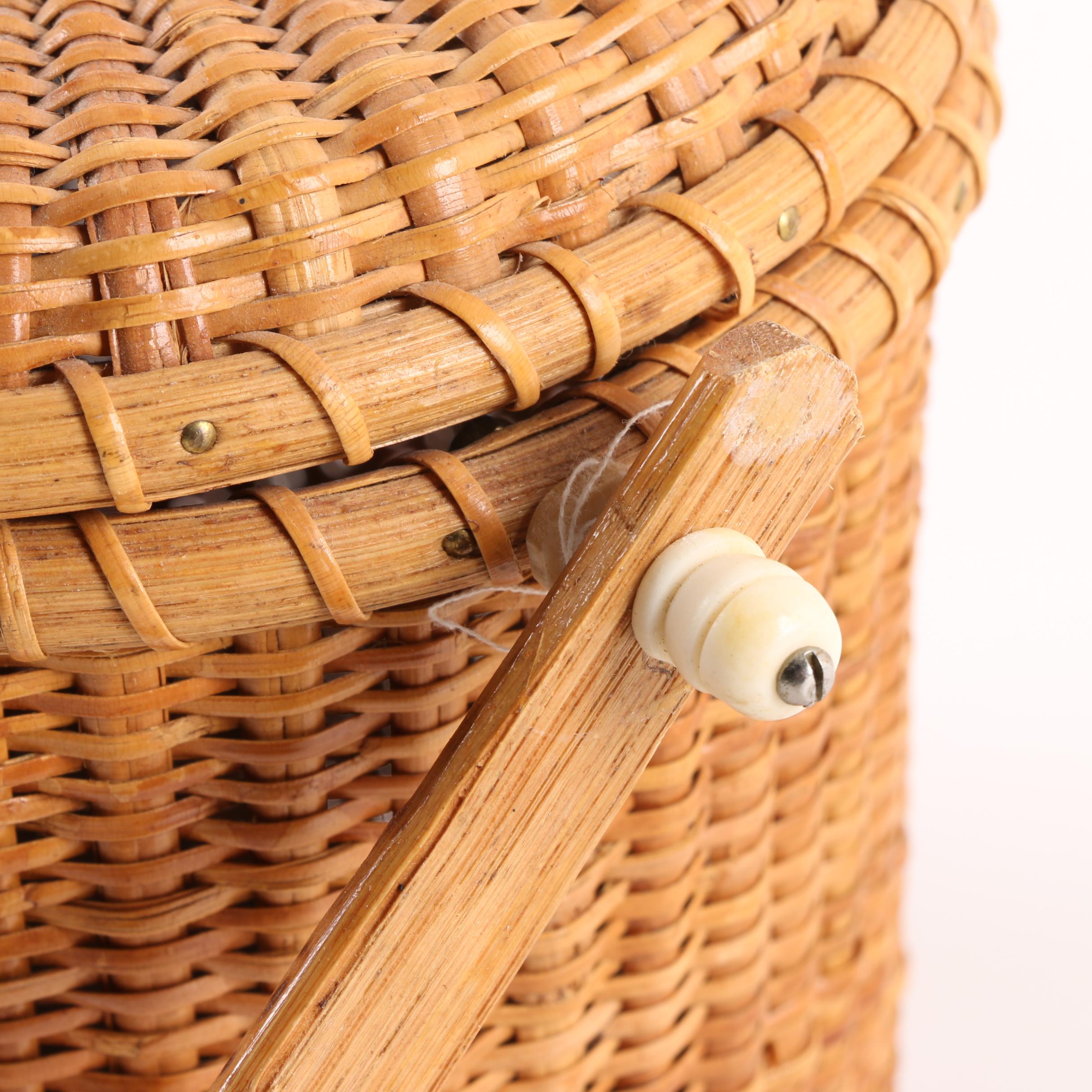 Barlow Nantucket Basket with Bone Pictorial Accent EBTH