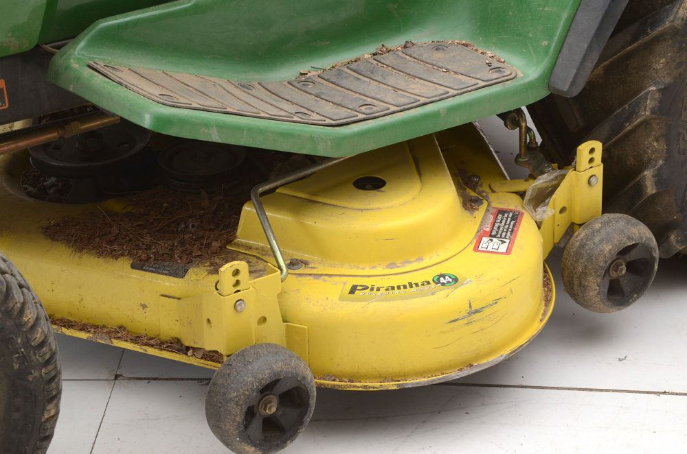 John Deere GT275 Mulching Riding Mower EBTH