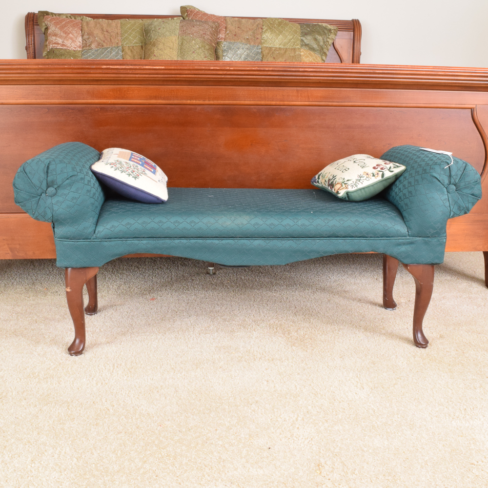 Queen Anne Style Bench by Rose Hill Company EBTH