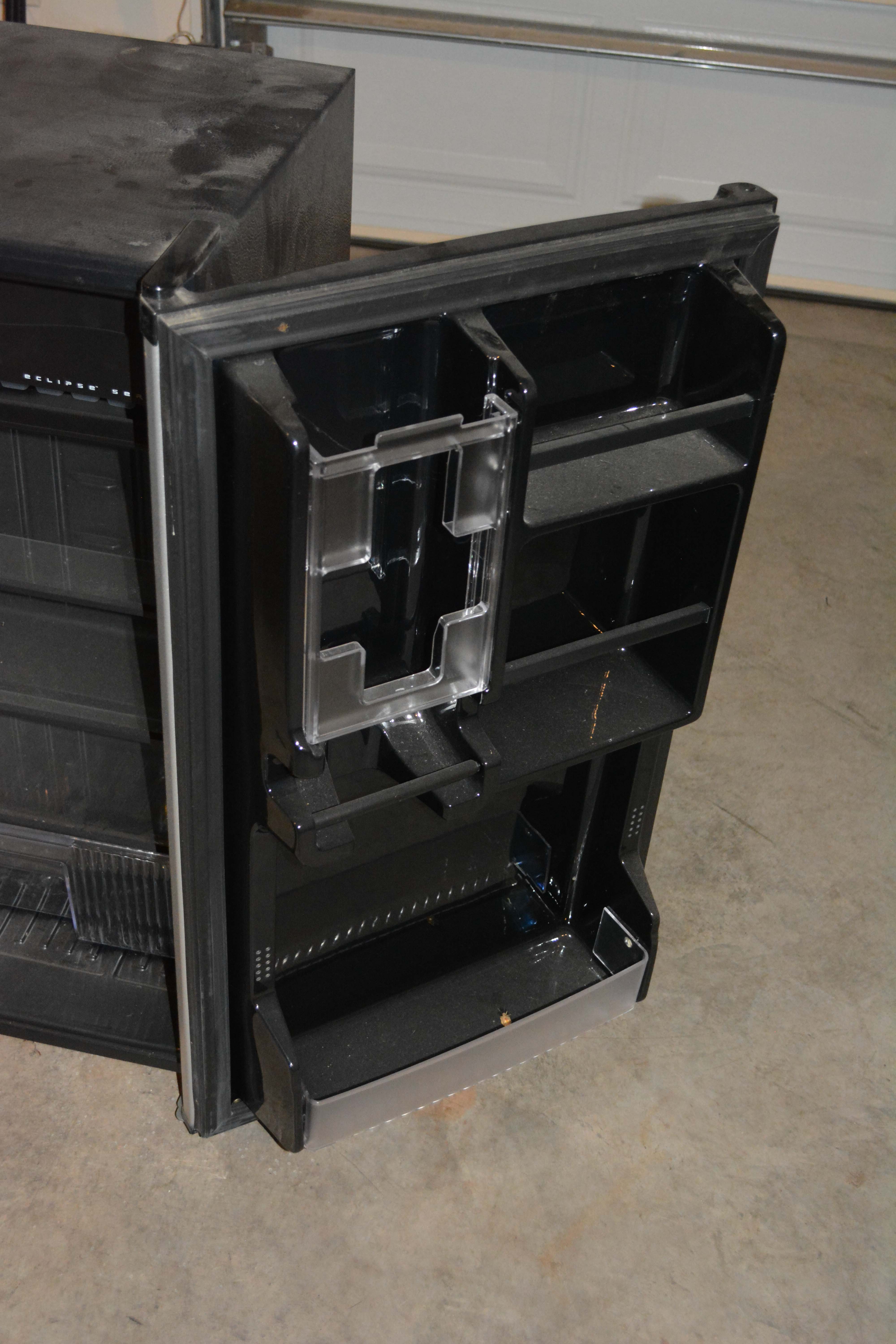 Sanyo SR3720M Miniature Fridge EBTH