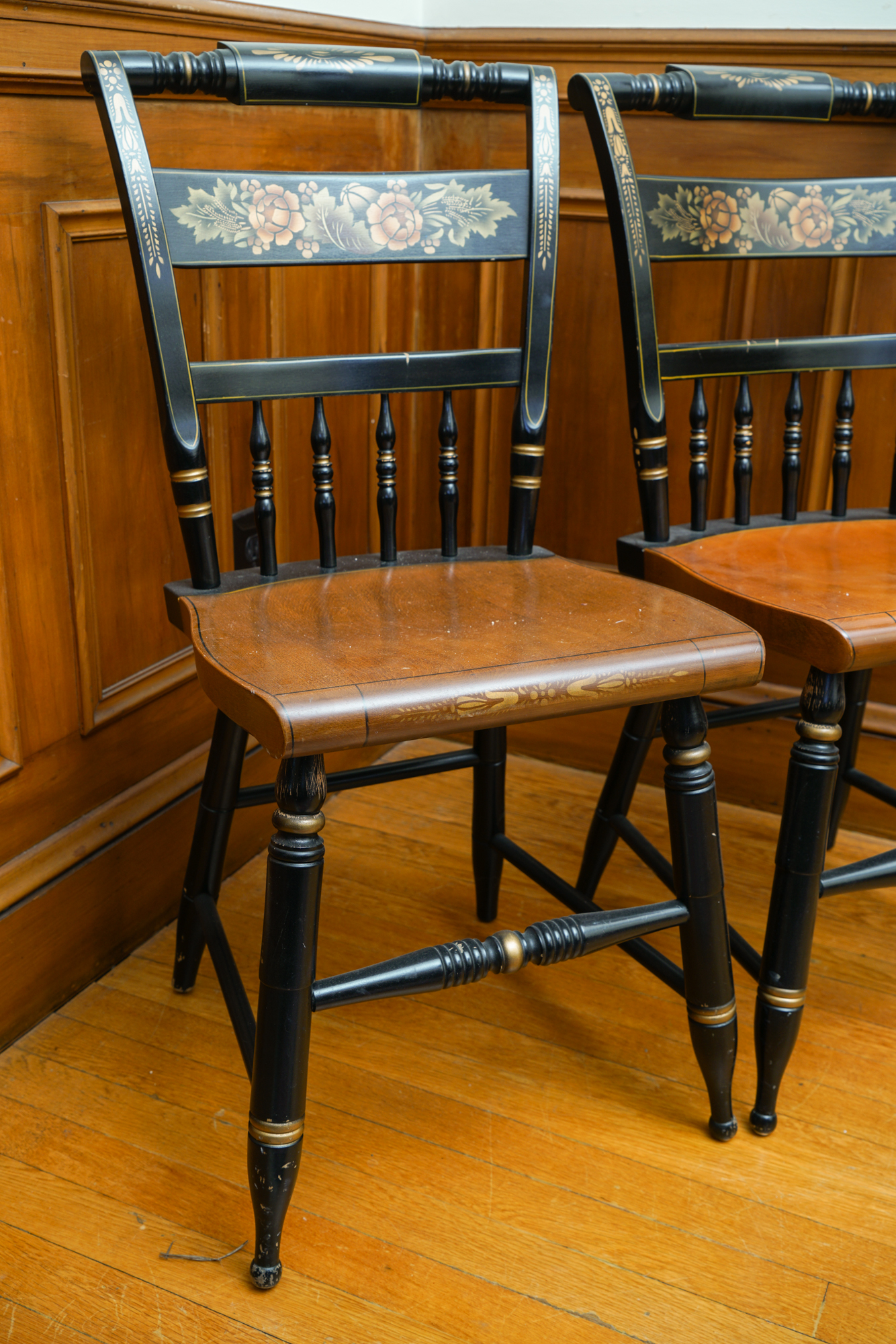 Vintage Hitchcock Painted Side Chairs EBTH