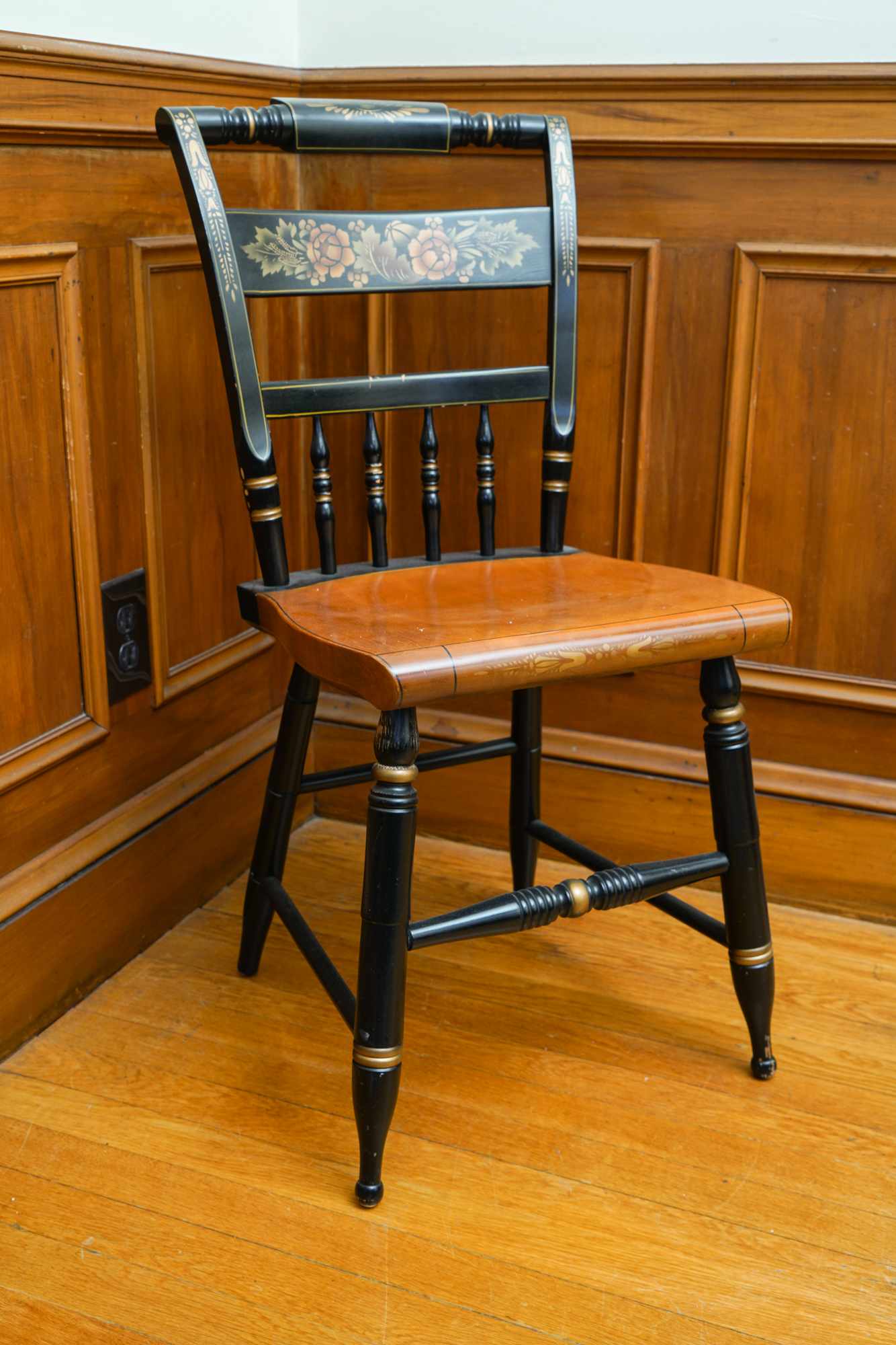 Vintage Hitchcock Painted Side Chairs EBTH