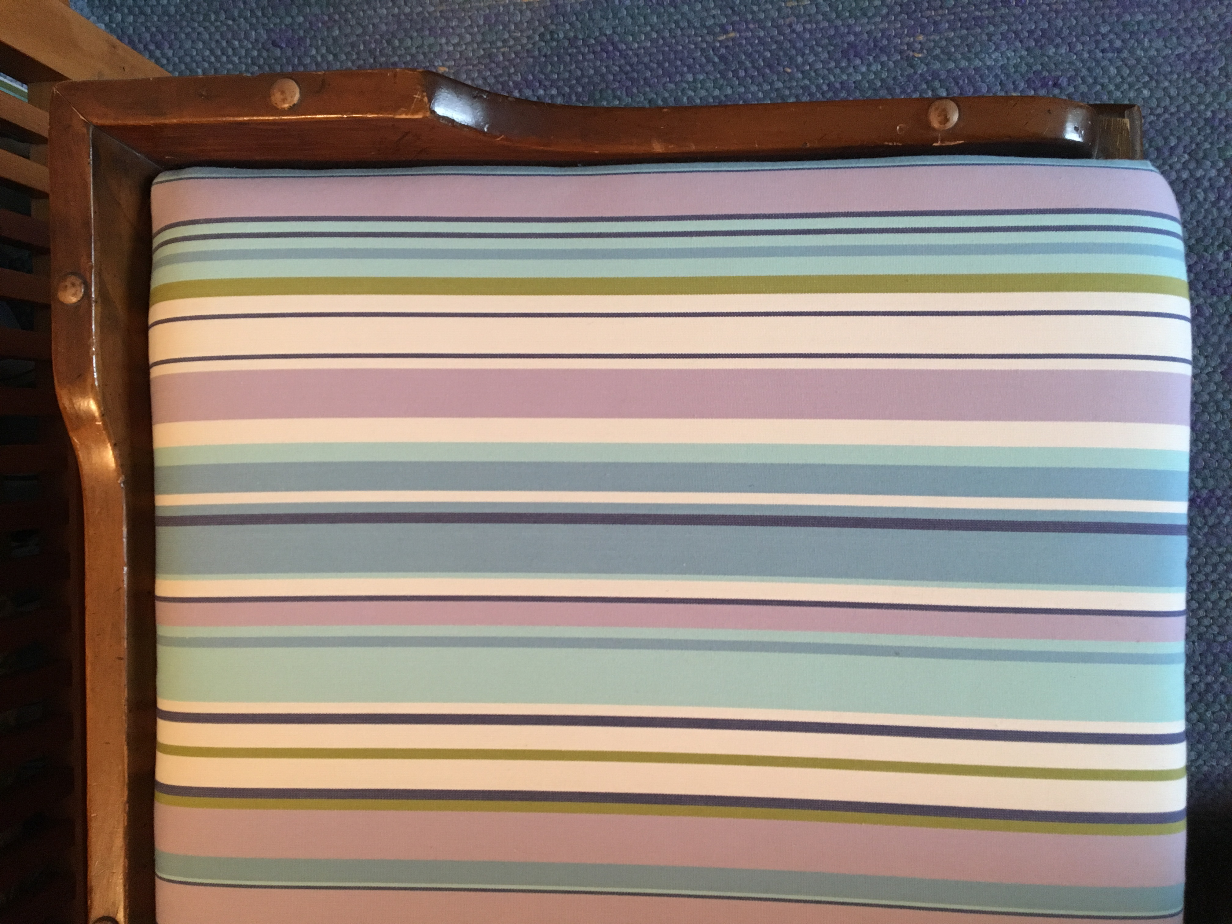 Lane Cedar Chest With Cushioned Seat Pad EBTH