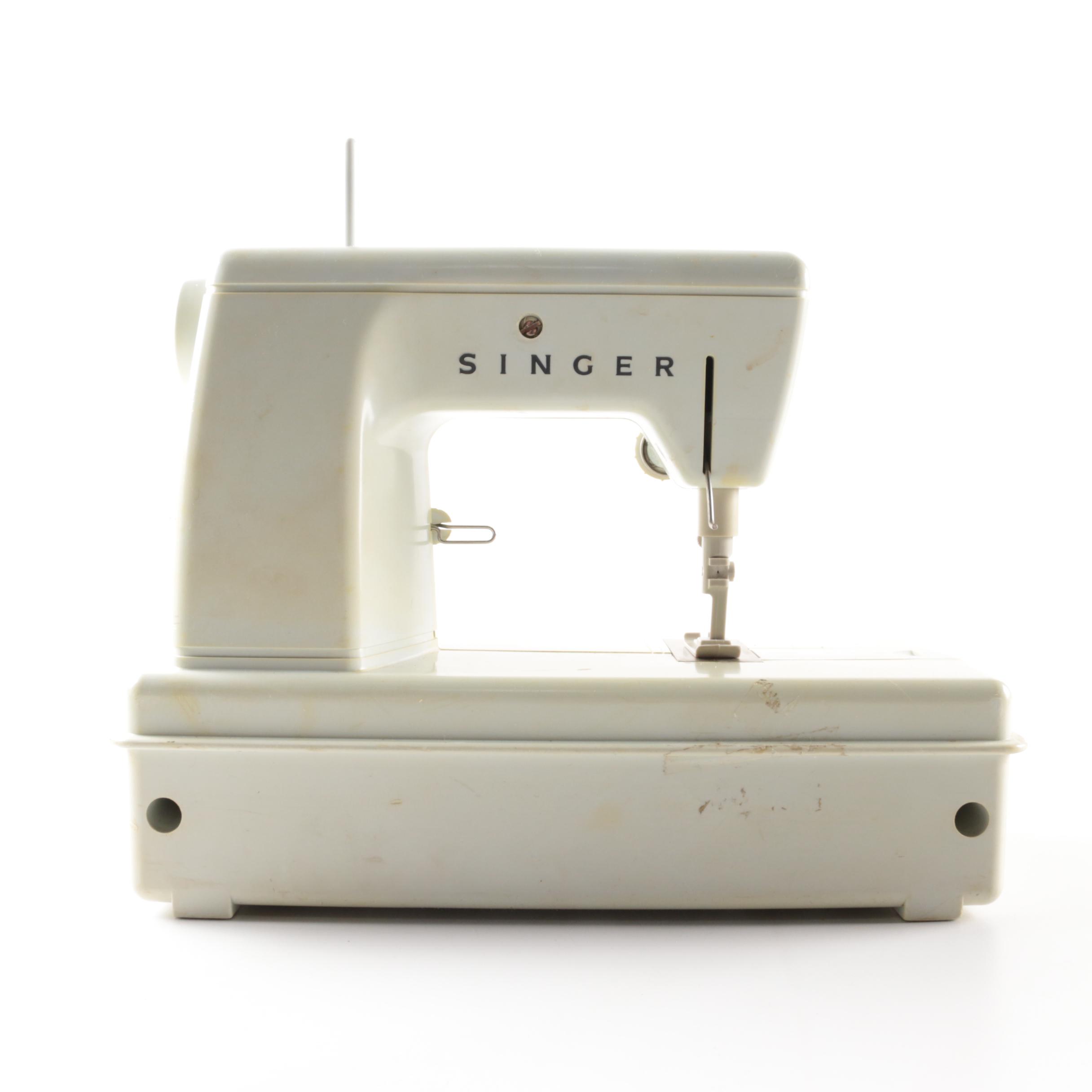 Vintage Singer "Little Touch & Sew" Children's Sewing Machine EBTH