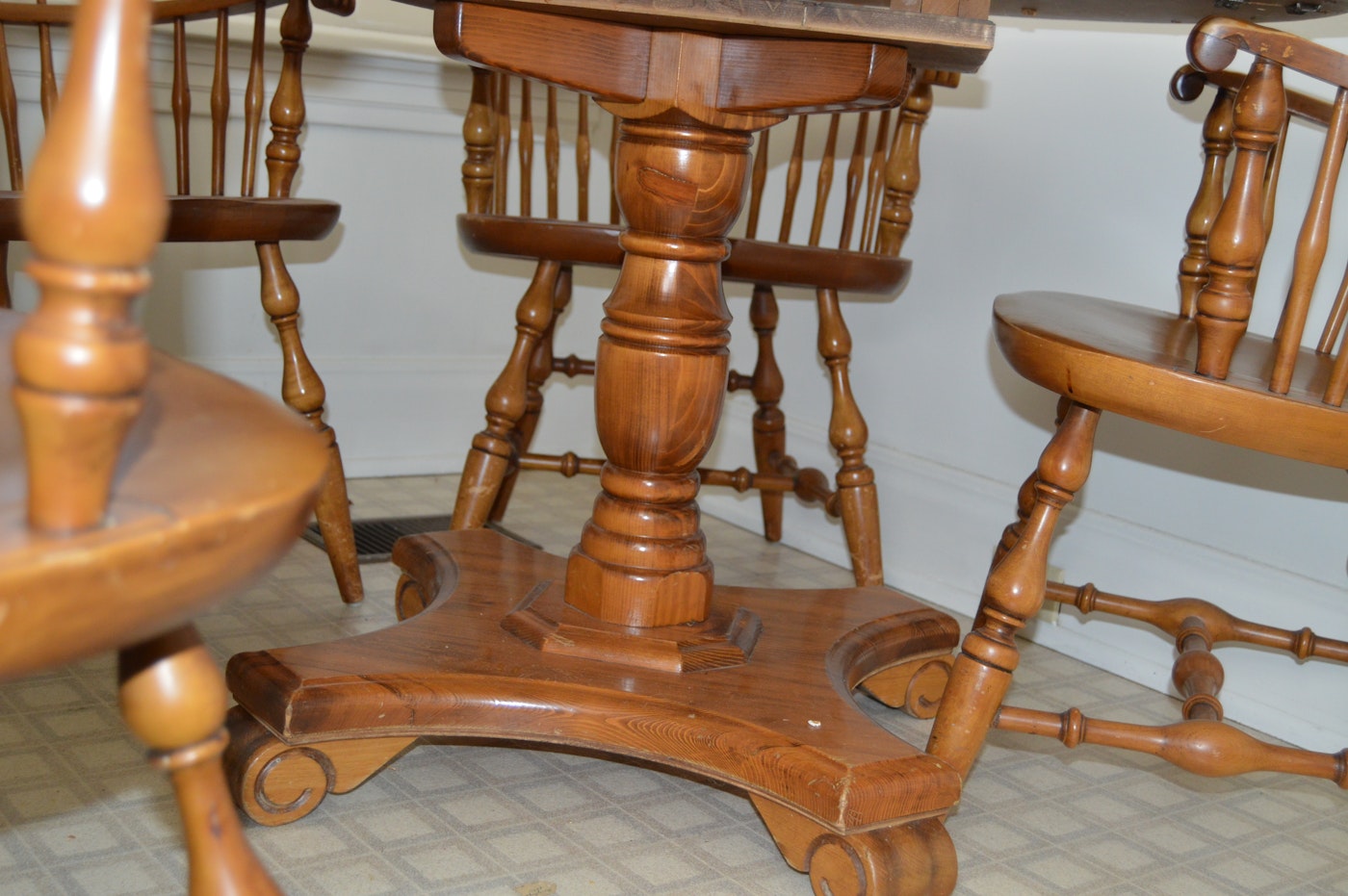 nichols and stone kitchen table and chair