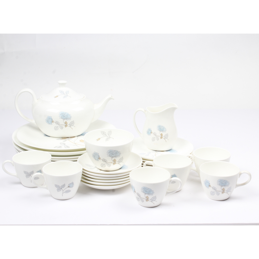 Wedgwood "Ice Rose" Fine China Set EBTH