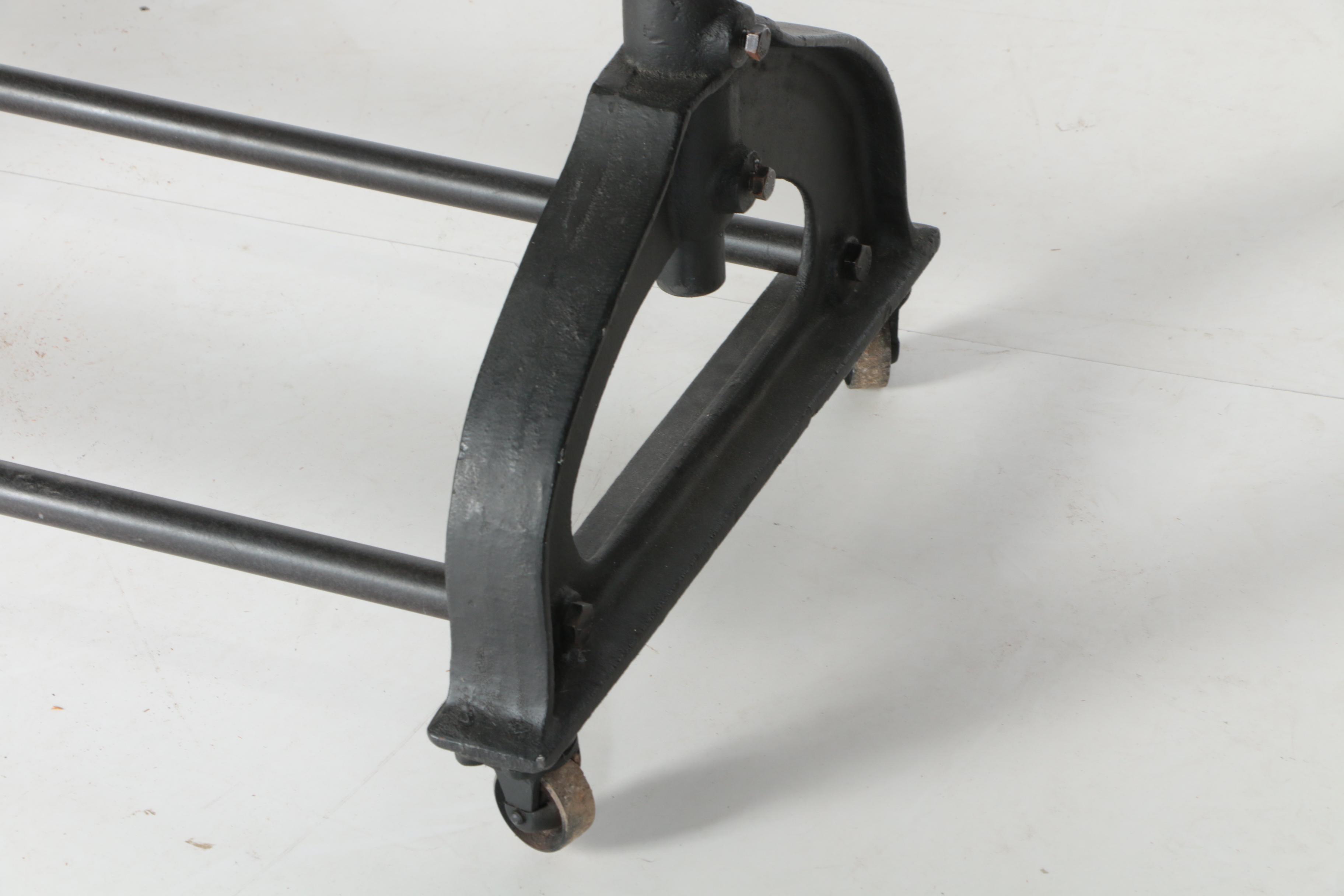 Metal Quilt Rack EBTH