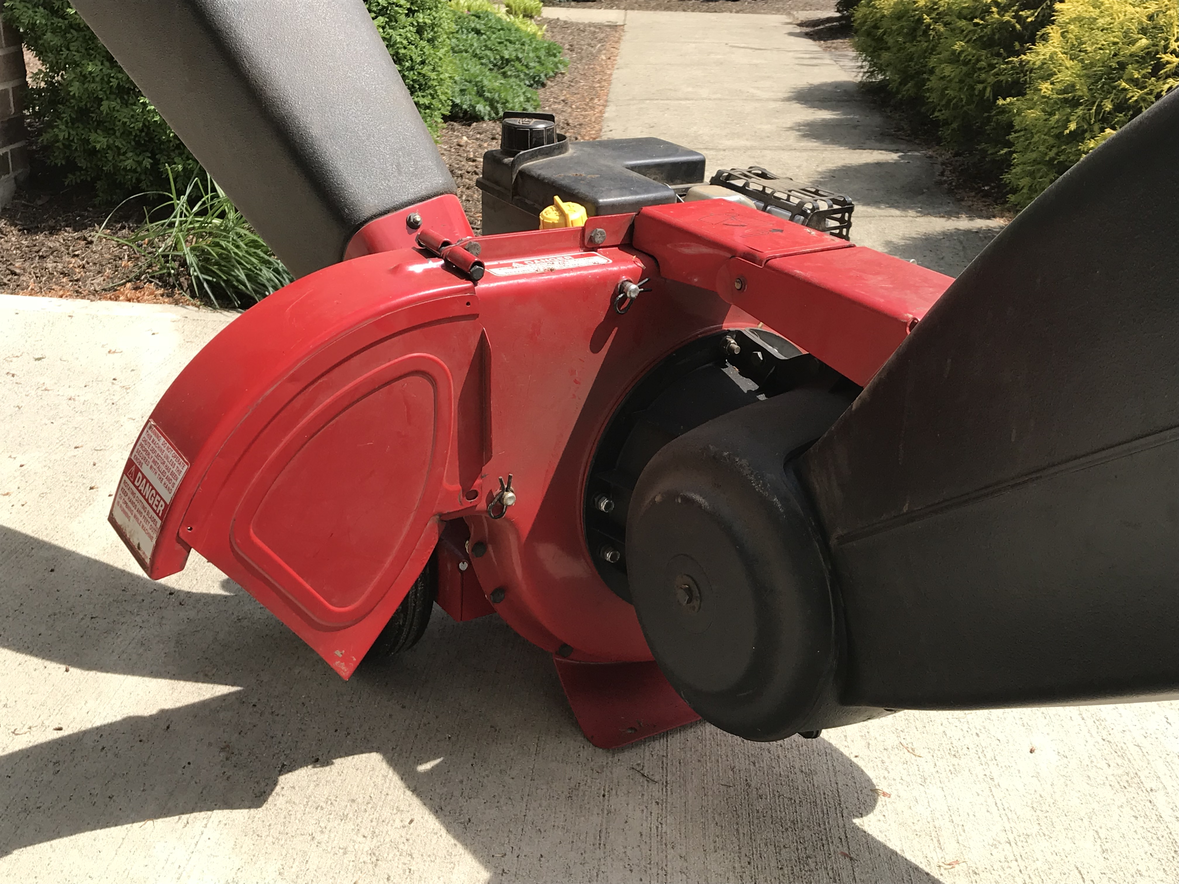Yard Machines 3Way System Chipper Shredder EBTH