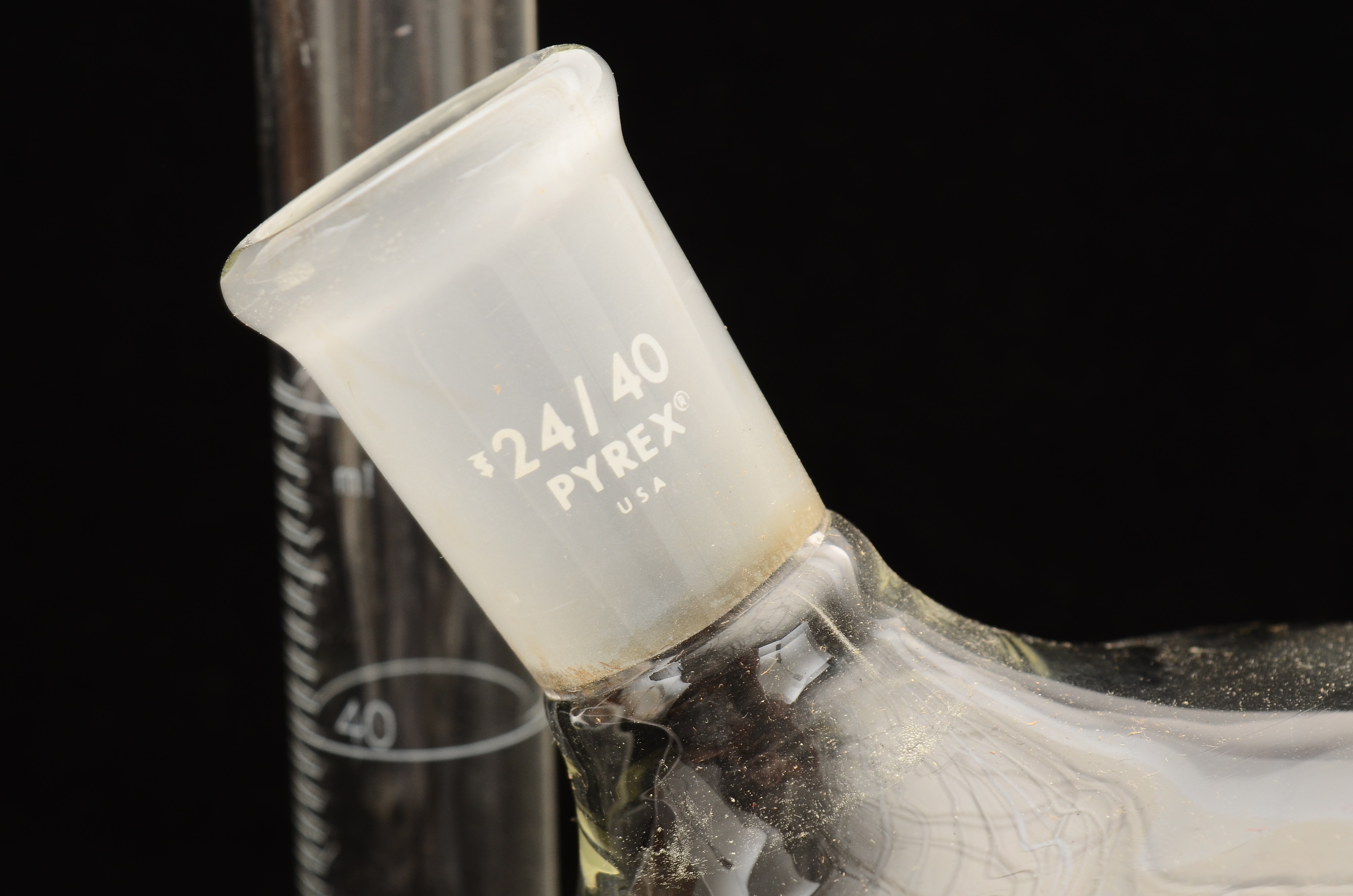 Assorted Chemistry Beakers and Glass Stirring Rods EBTH