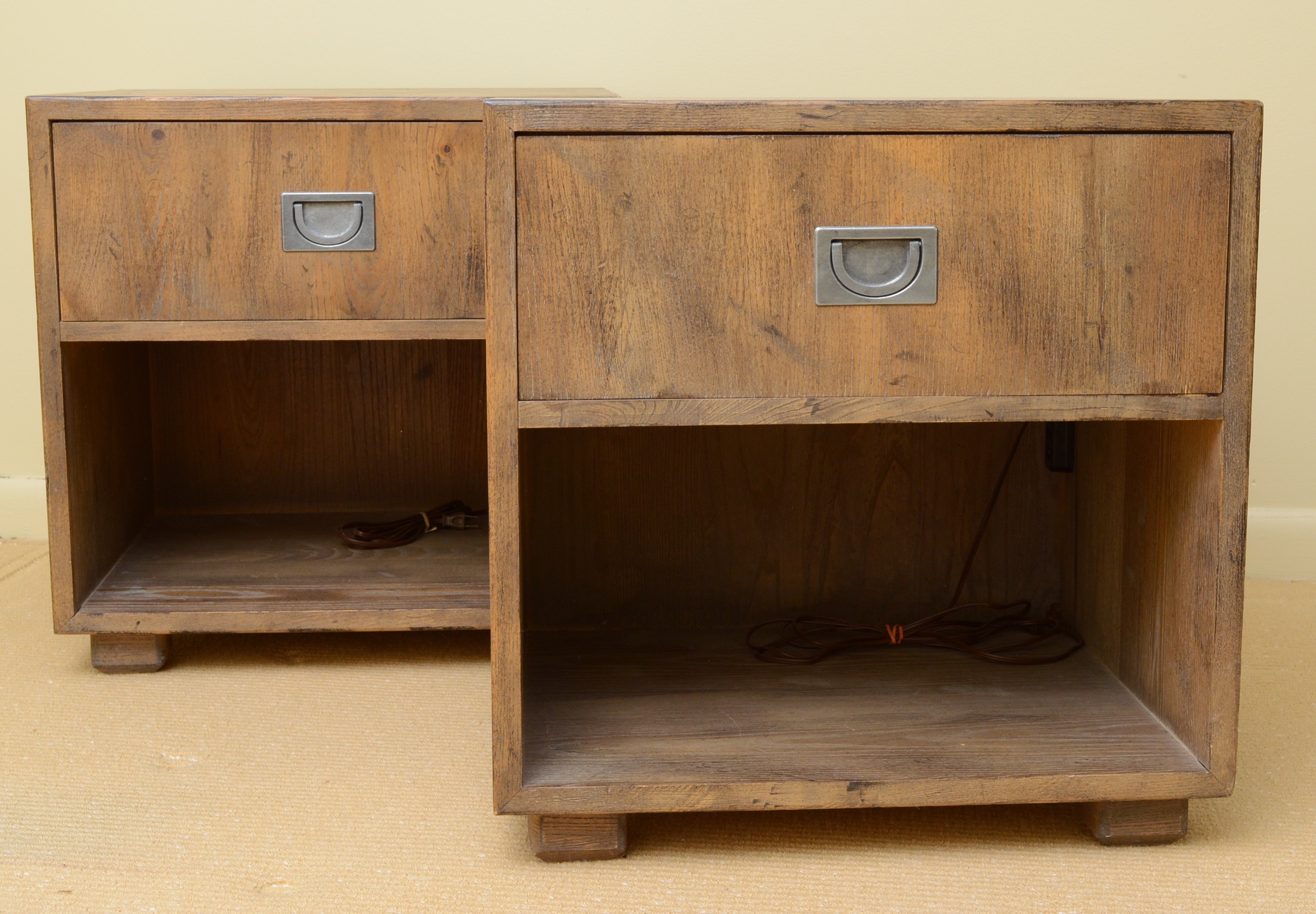Vintage Henredon "Circa 76" Ash Bedroom Set | EBTH