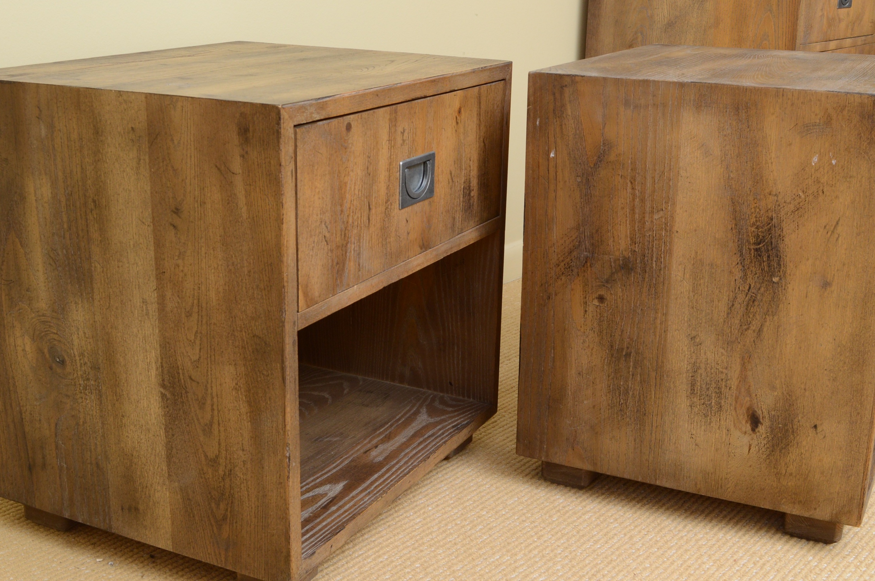 Vintage Henredon "Circa 76" Ash Bedroom Set | EBTH