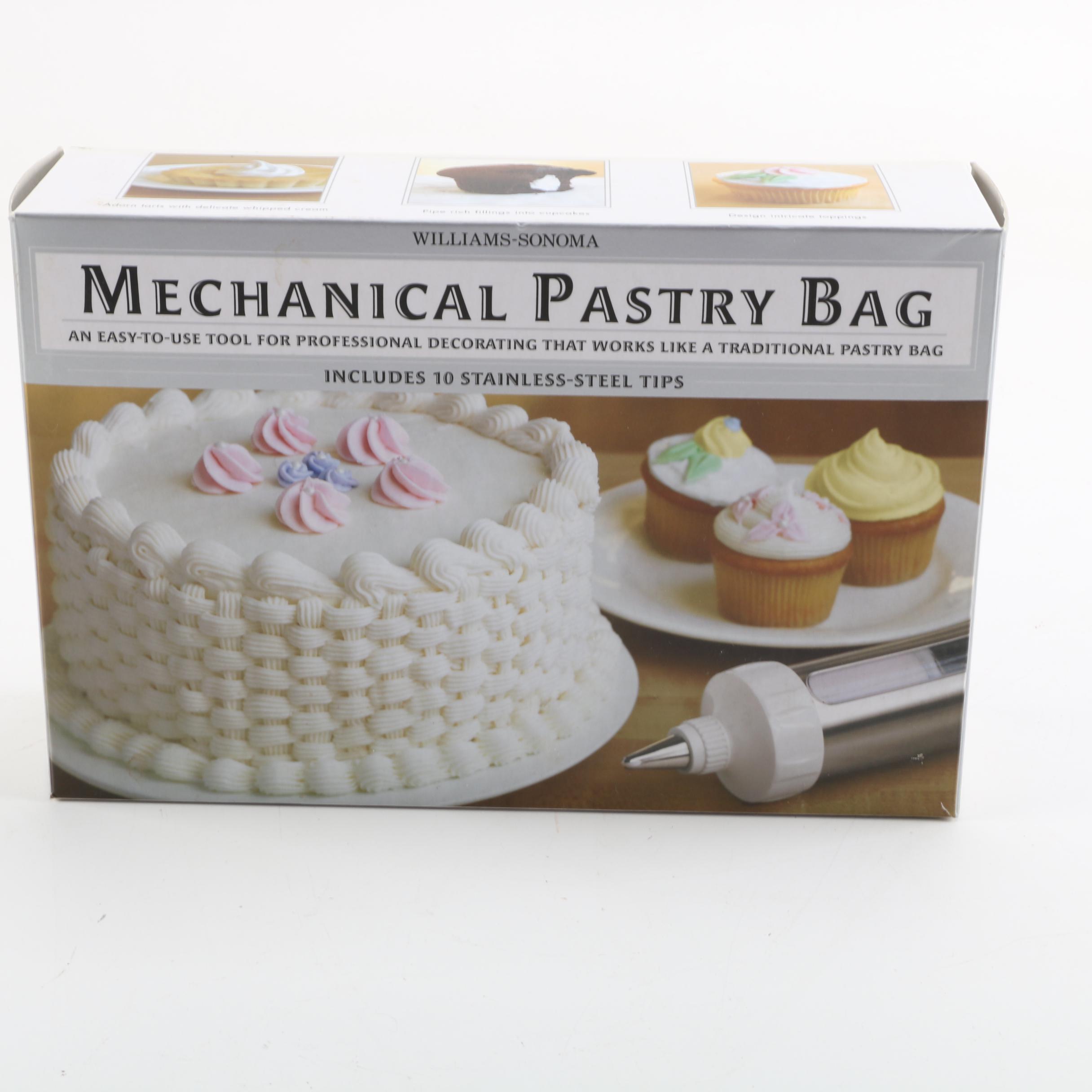 WilliamsSonoma Mechanical Pastry Bag Decorating Kit With Variety of