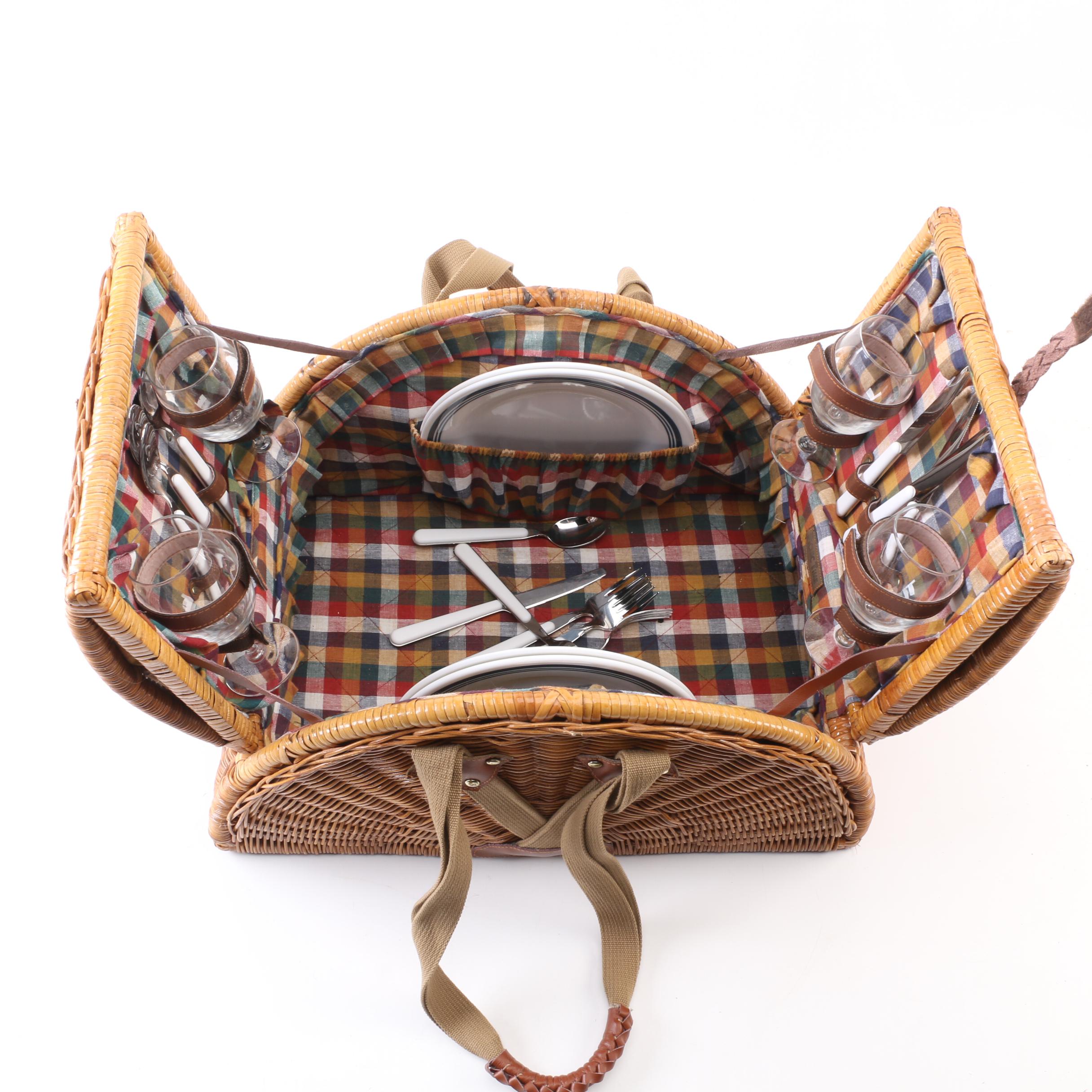 "Ritz Carlton Club" Wicker Picnic Basket with Accessories EBTH