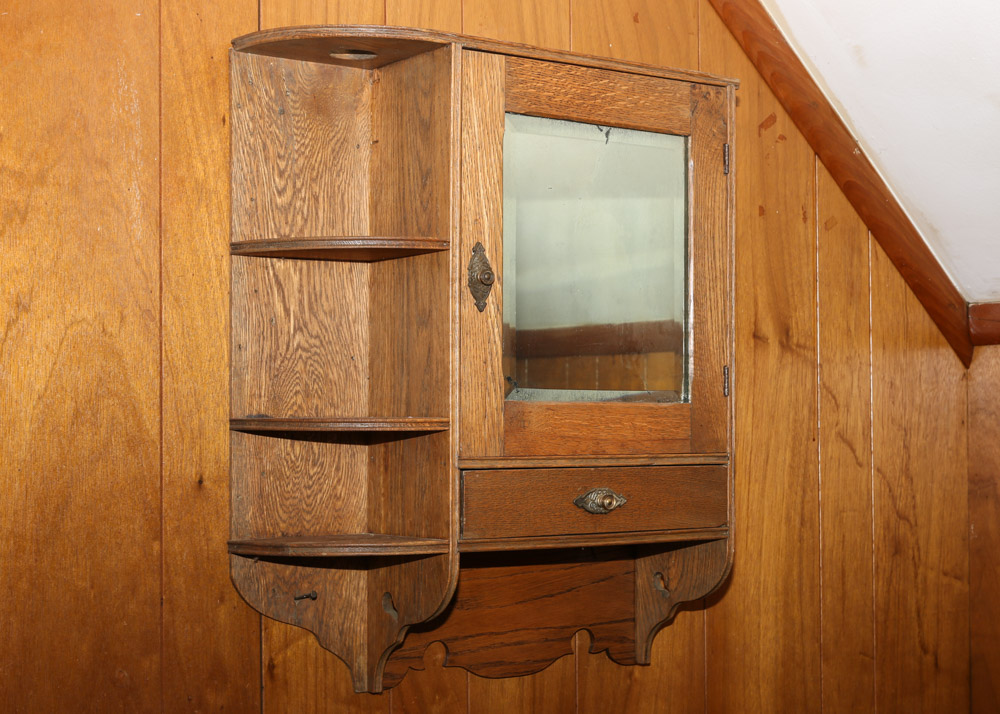 Vintage Oak Medicine EBTH