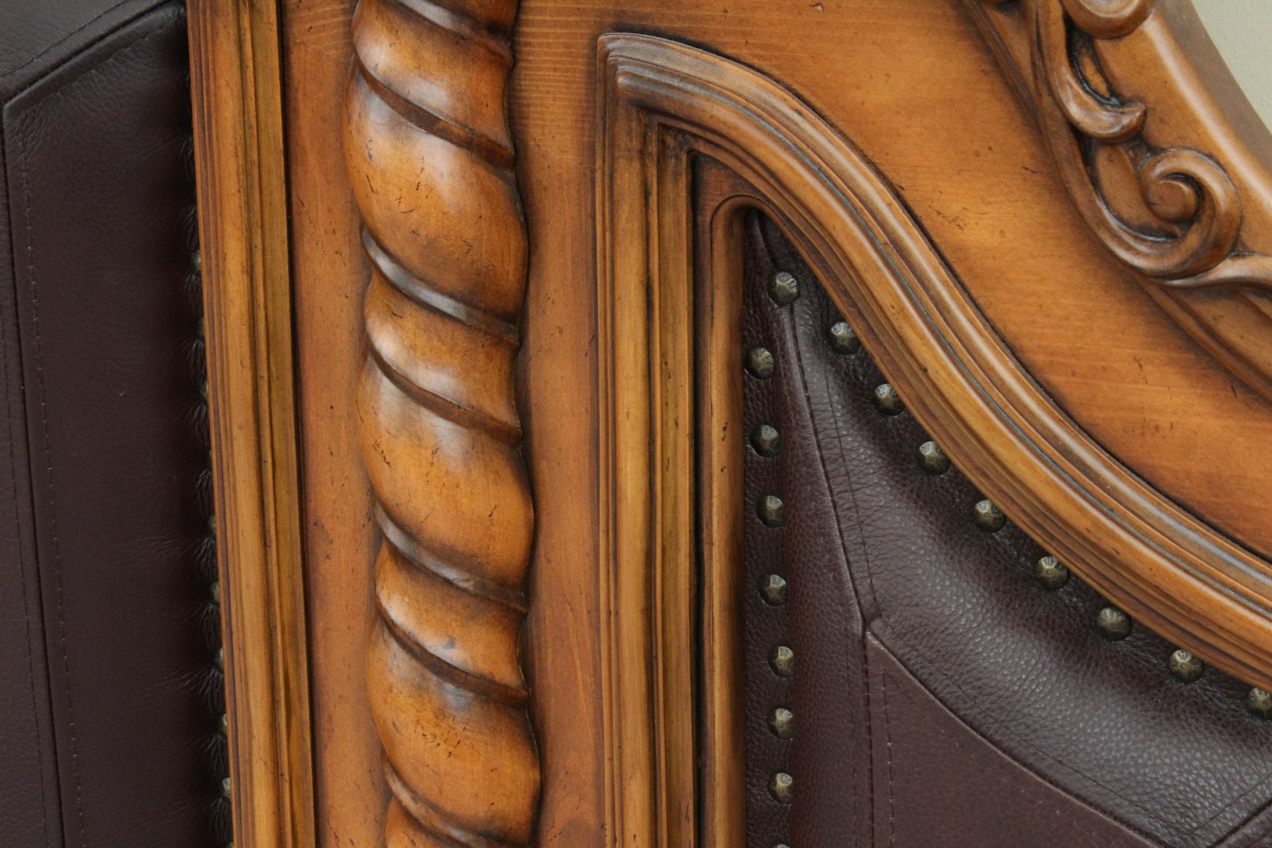 Havertys King Size Bed Frame EBTH