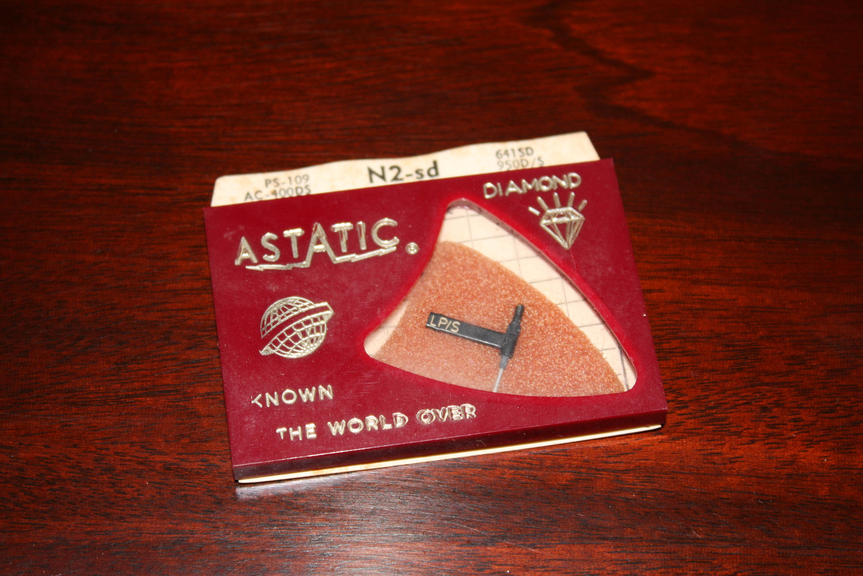 1948 Crosley Record and Radio Cabinet | EBTH