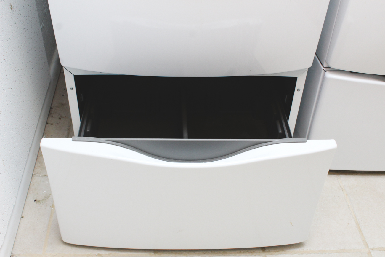 Whirlpool Duet Steam Washing Machine with Pedestal EBTH