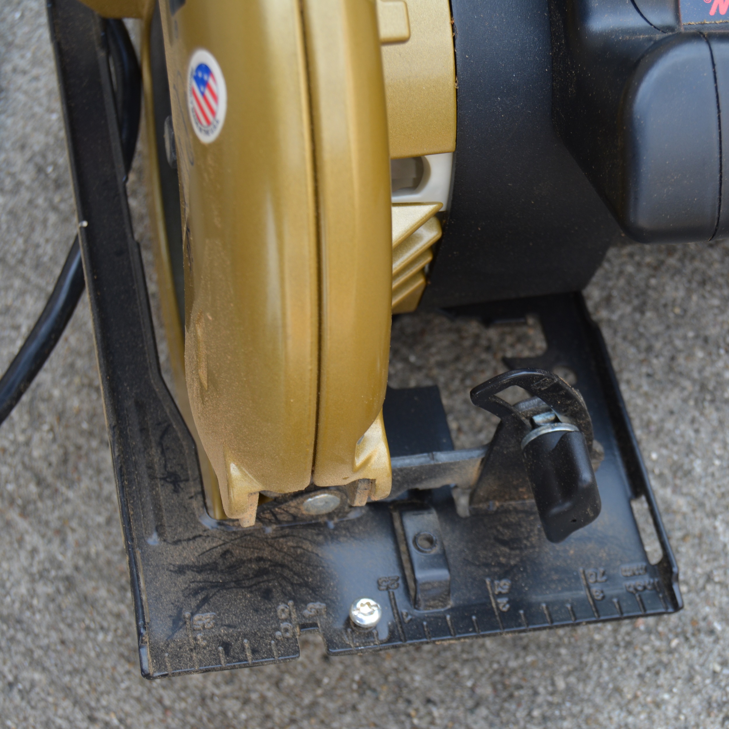 SkilSaw 7 1/4" Circular Saw Model 5275 EBTH