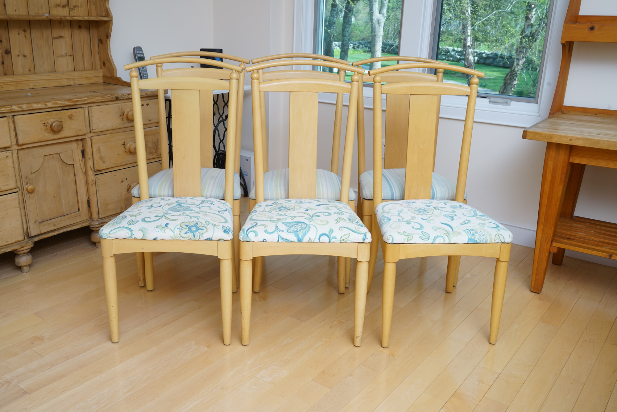 "American Dimensions" Dining Table with Chairs by Ethan Allen EBTH